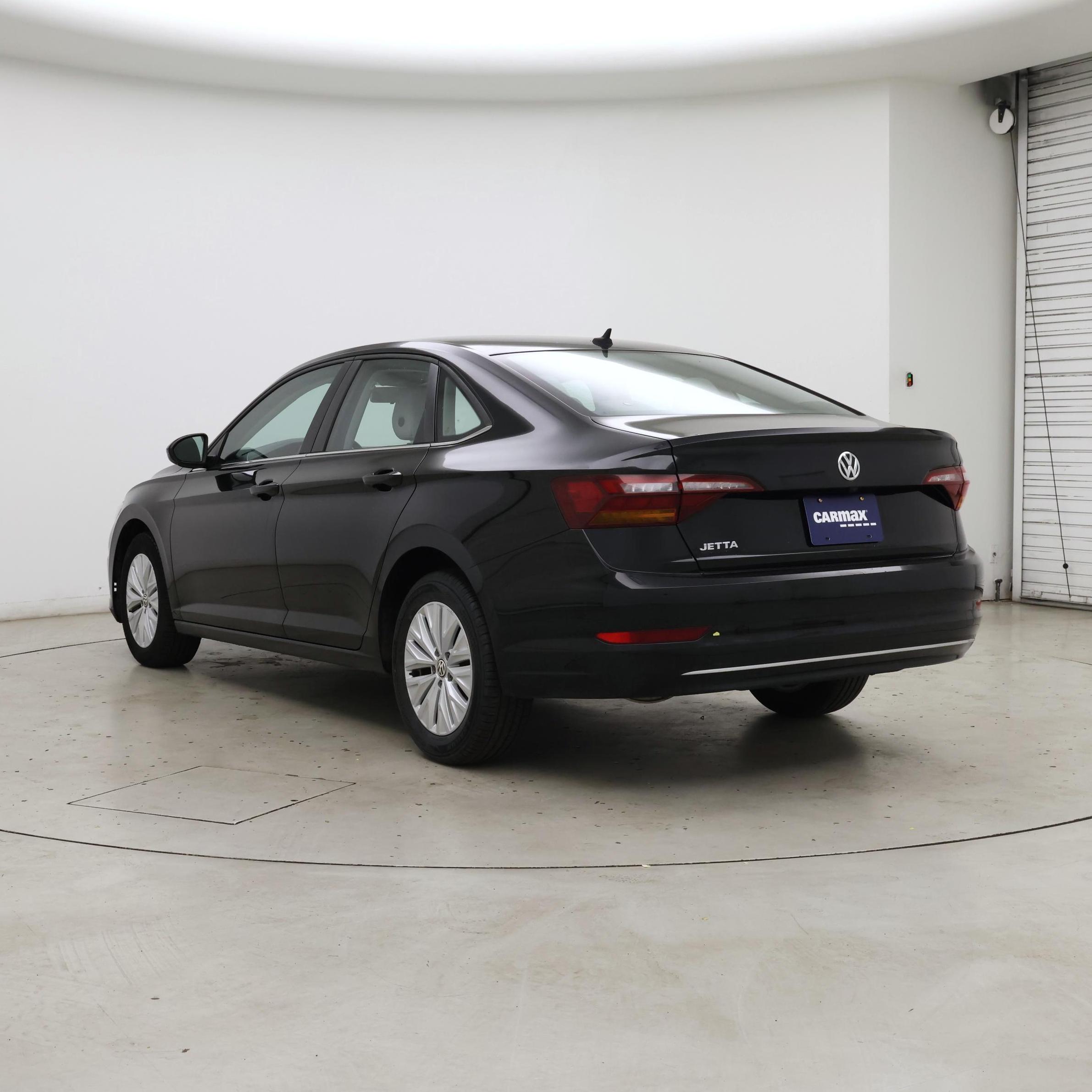 Thumbnail: 2019 Volkswagen Jetta - 2