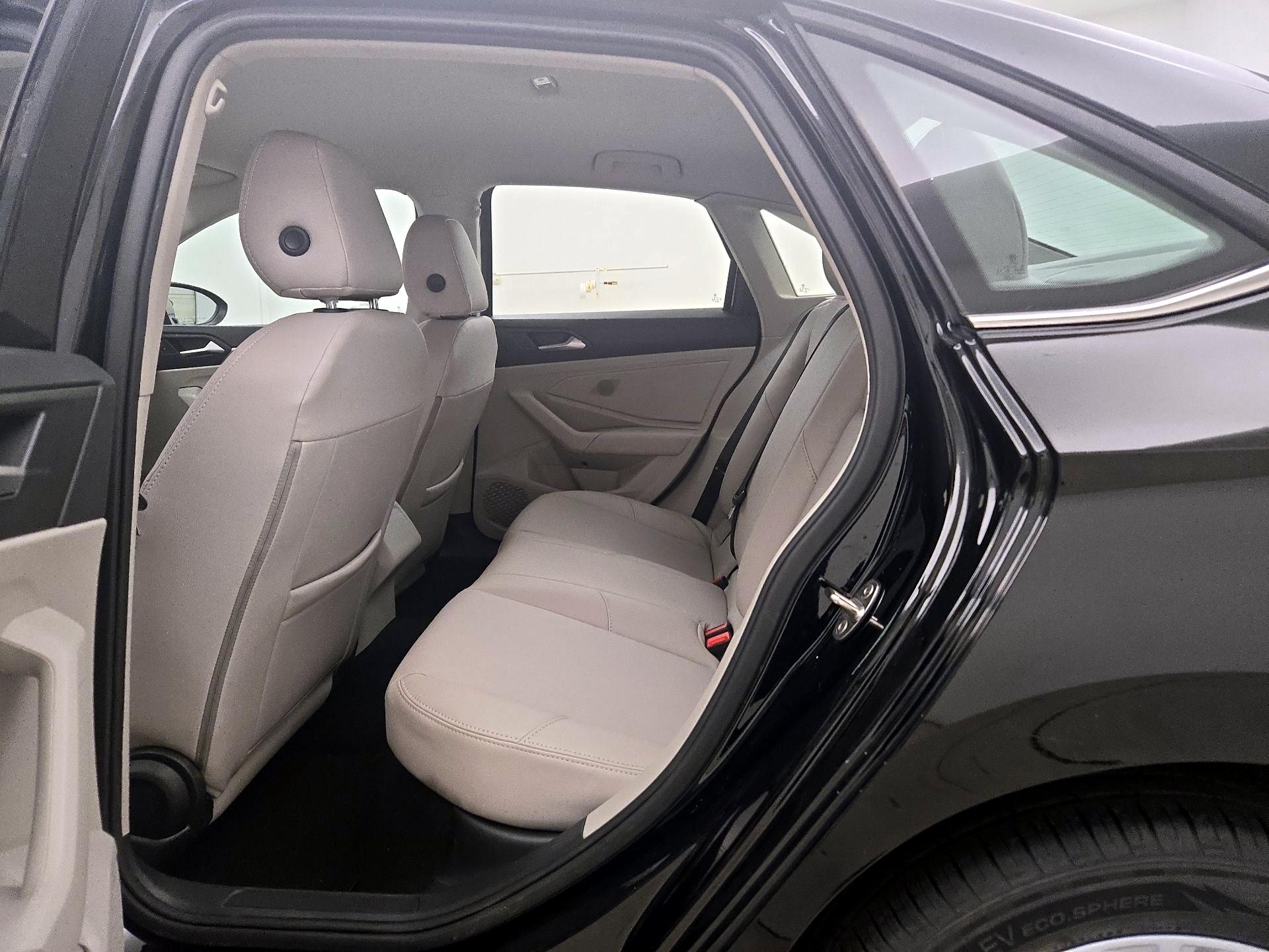 Thumbnail: 2019 Volkswagen Jetta - 19