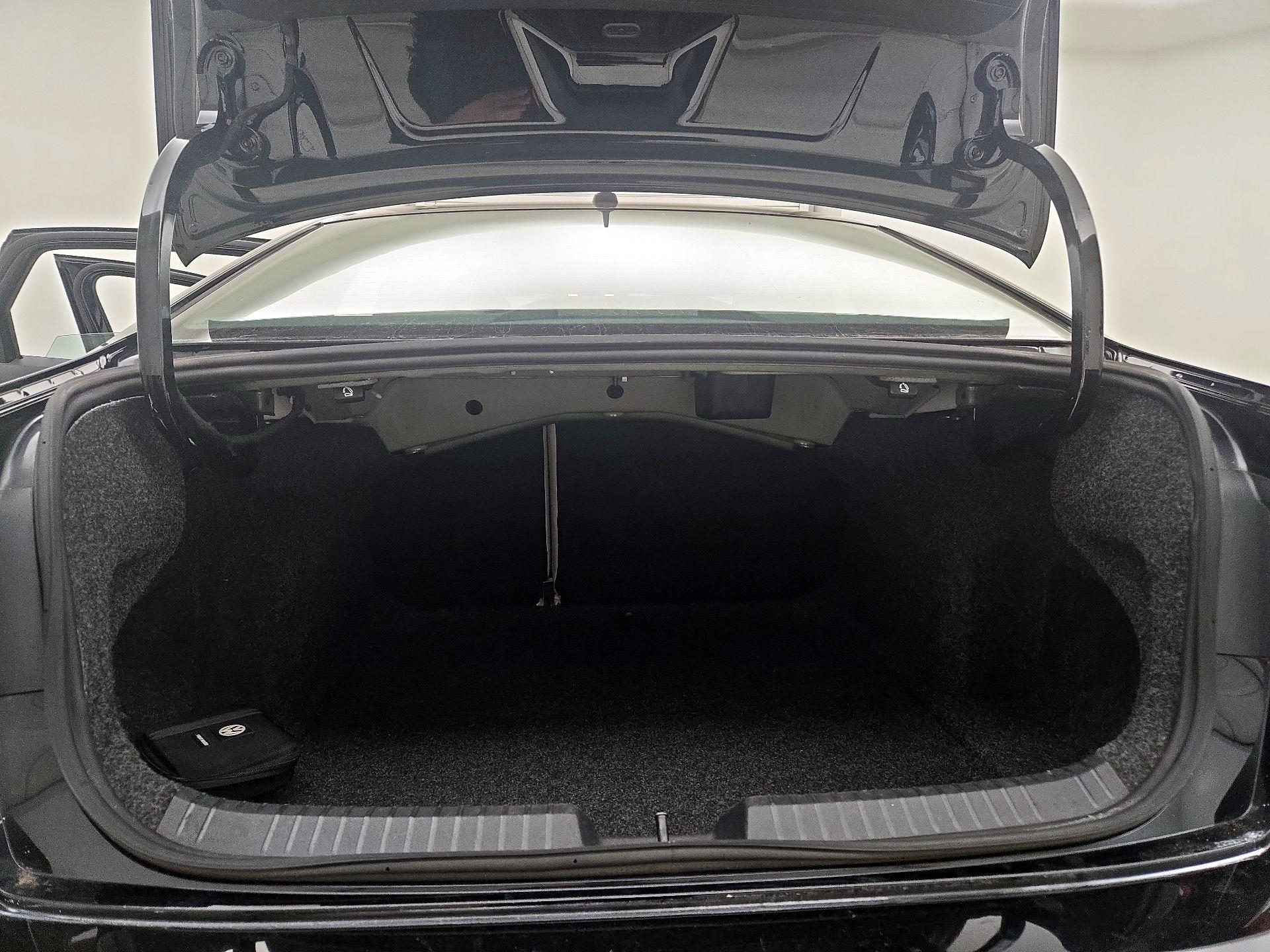 Thumbnail: 2019 Volkswagen Jetta - 20