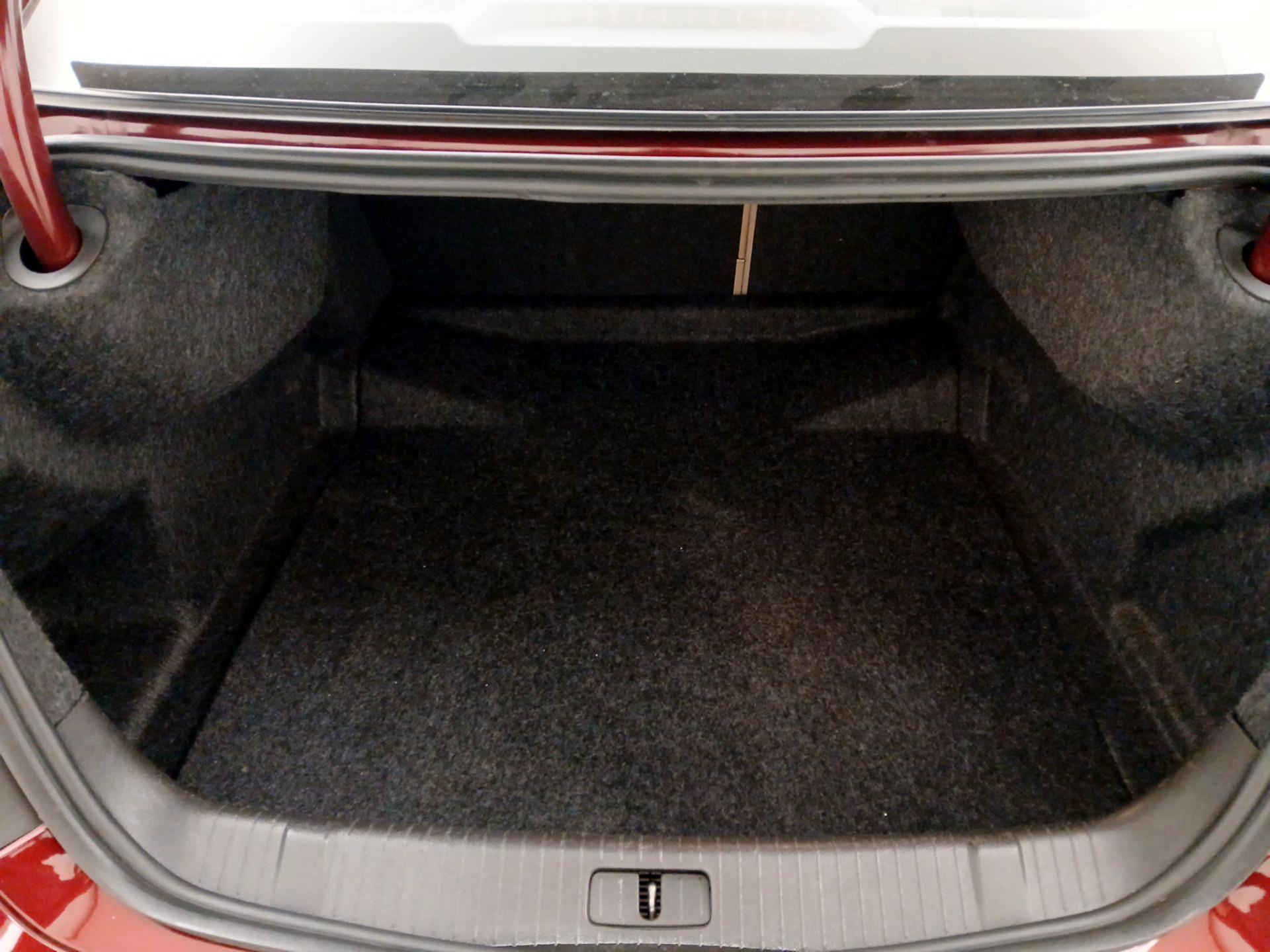 Thumbnail: 2015 Buick LaCrosse - 20