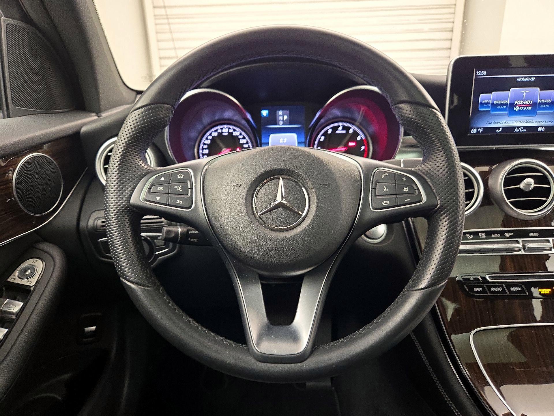 Thumbnail: 2017 Mercedes-Benz GLC - 10