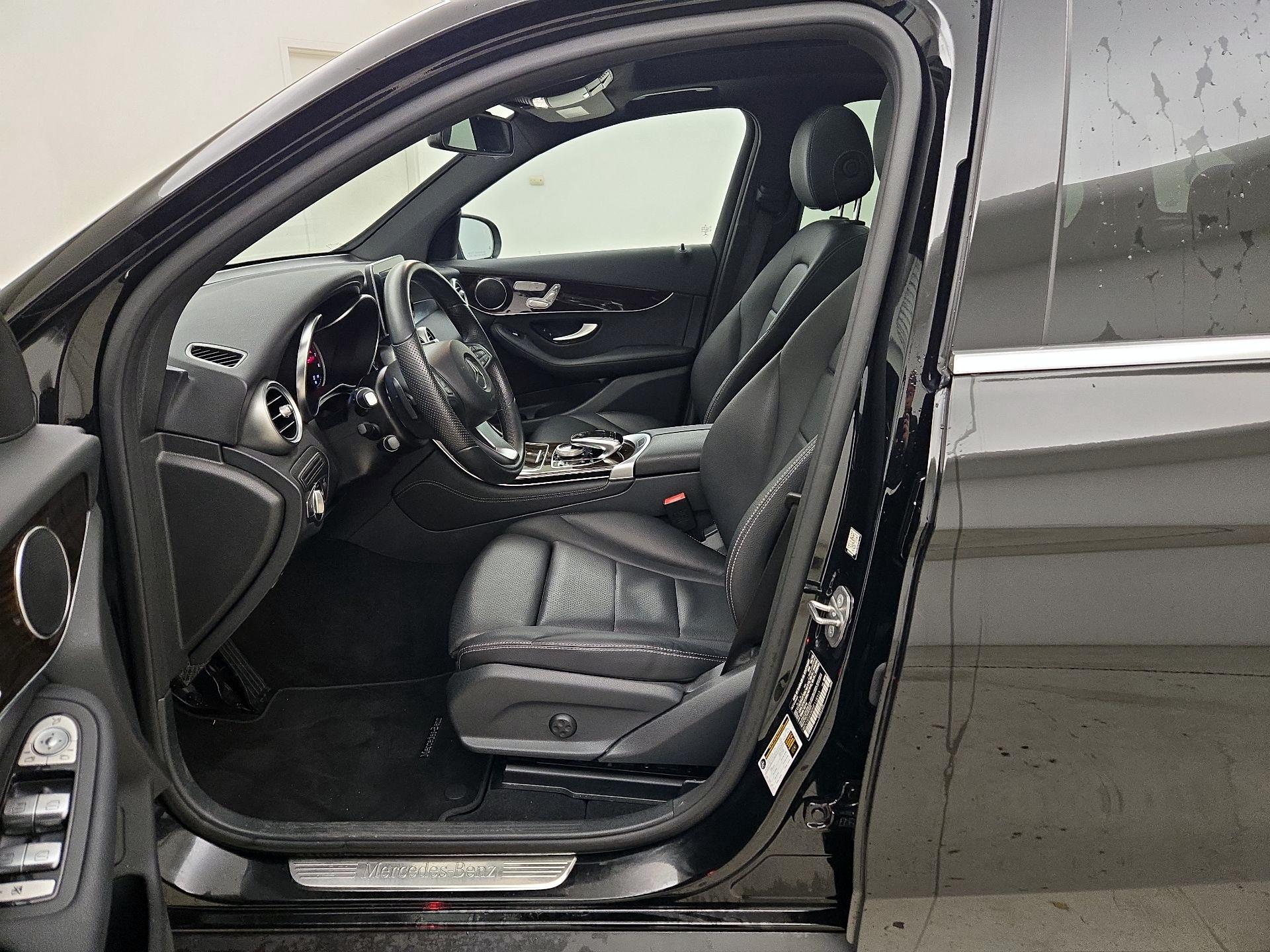 Thumbnail: 2017 Mercedes-Benz GLC - 11