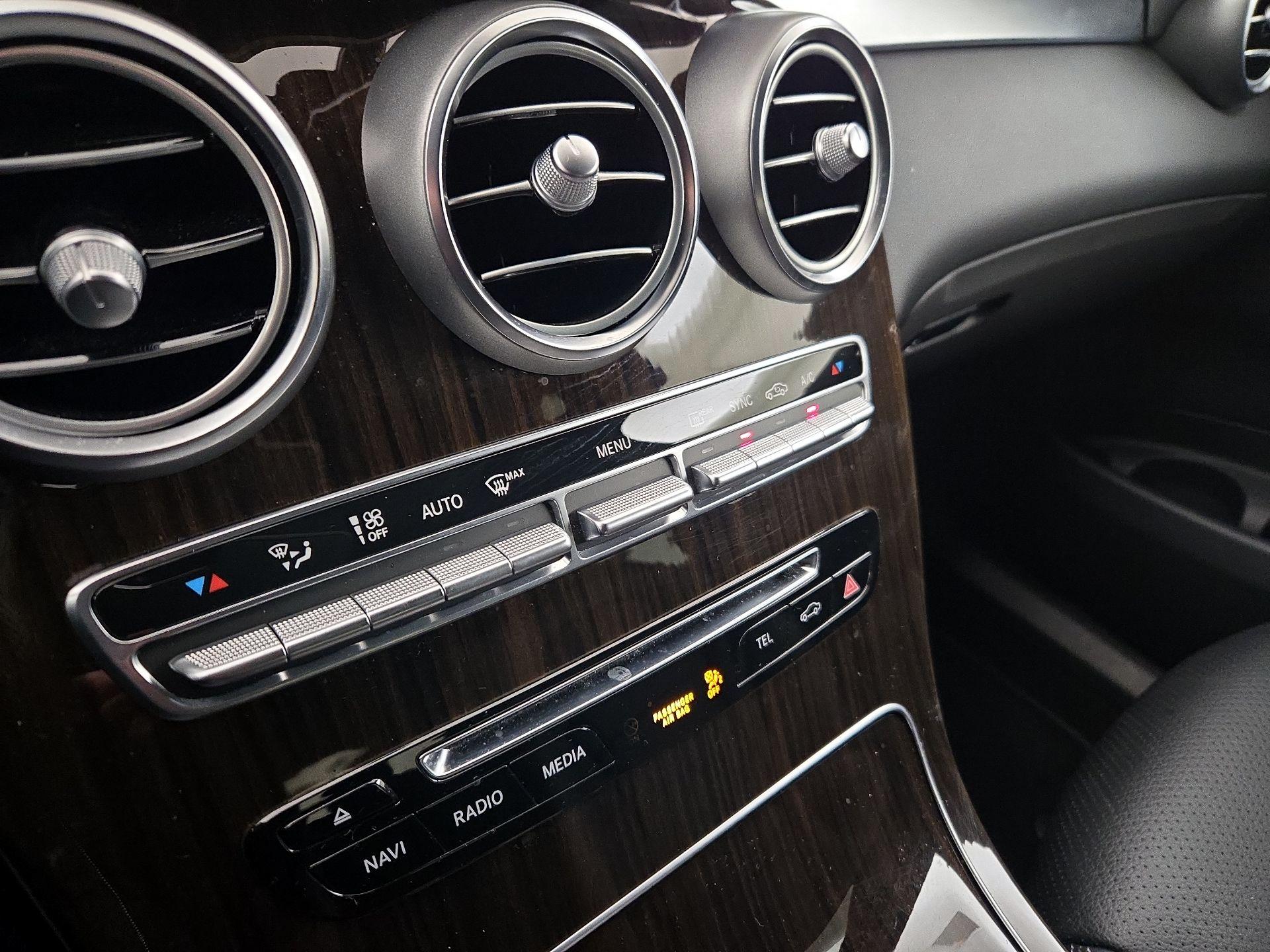 Thumbnail: 2017 Mercedes-Benz GLC - 16