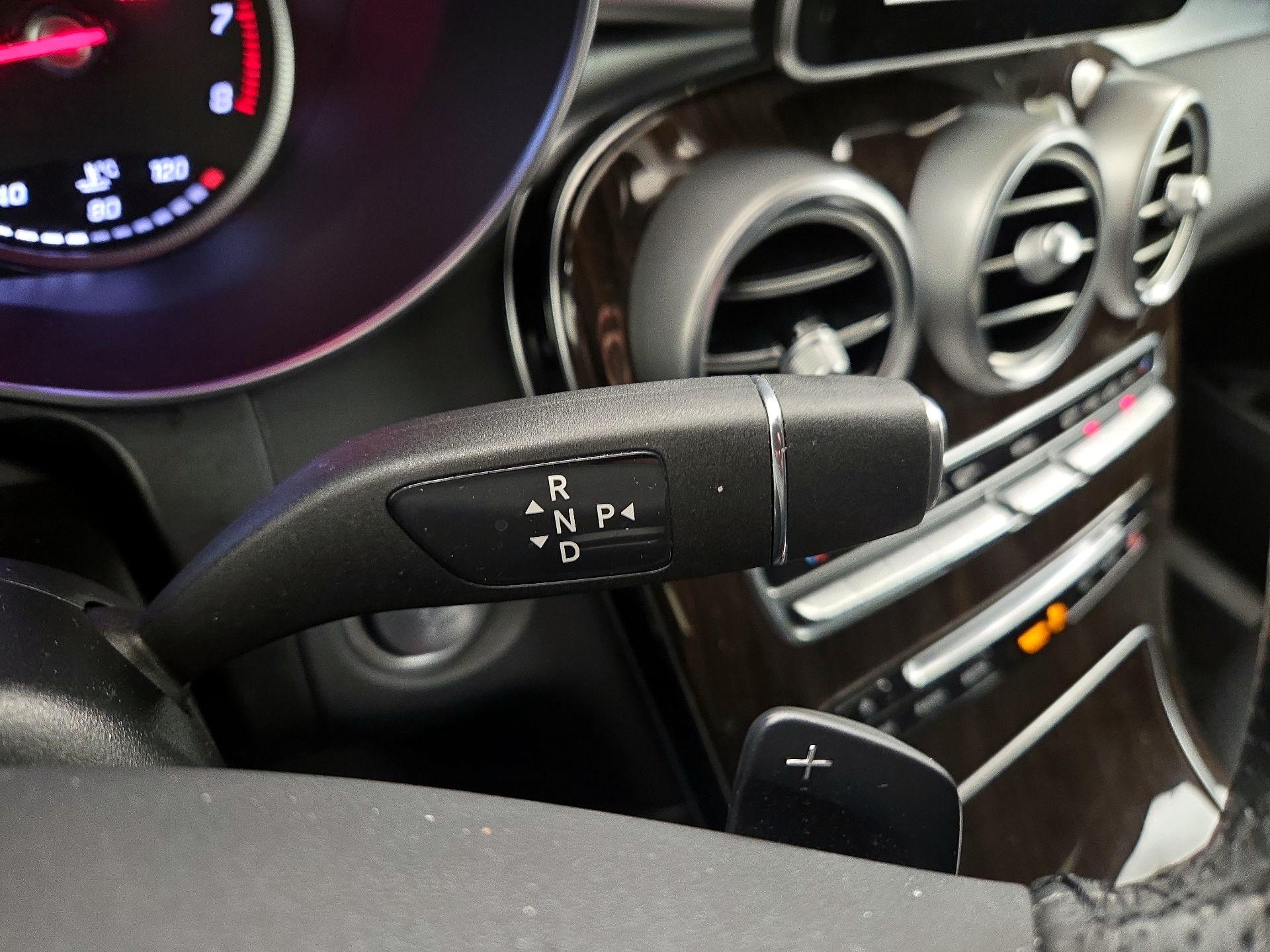 Thumbnail: 2017 Mercedes-Benz GLC - 17