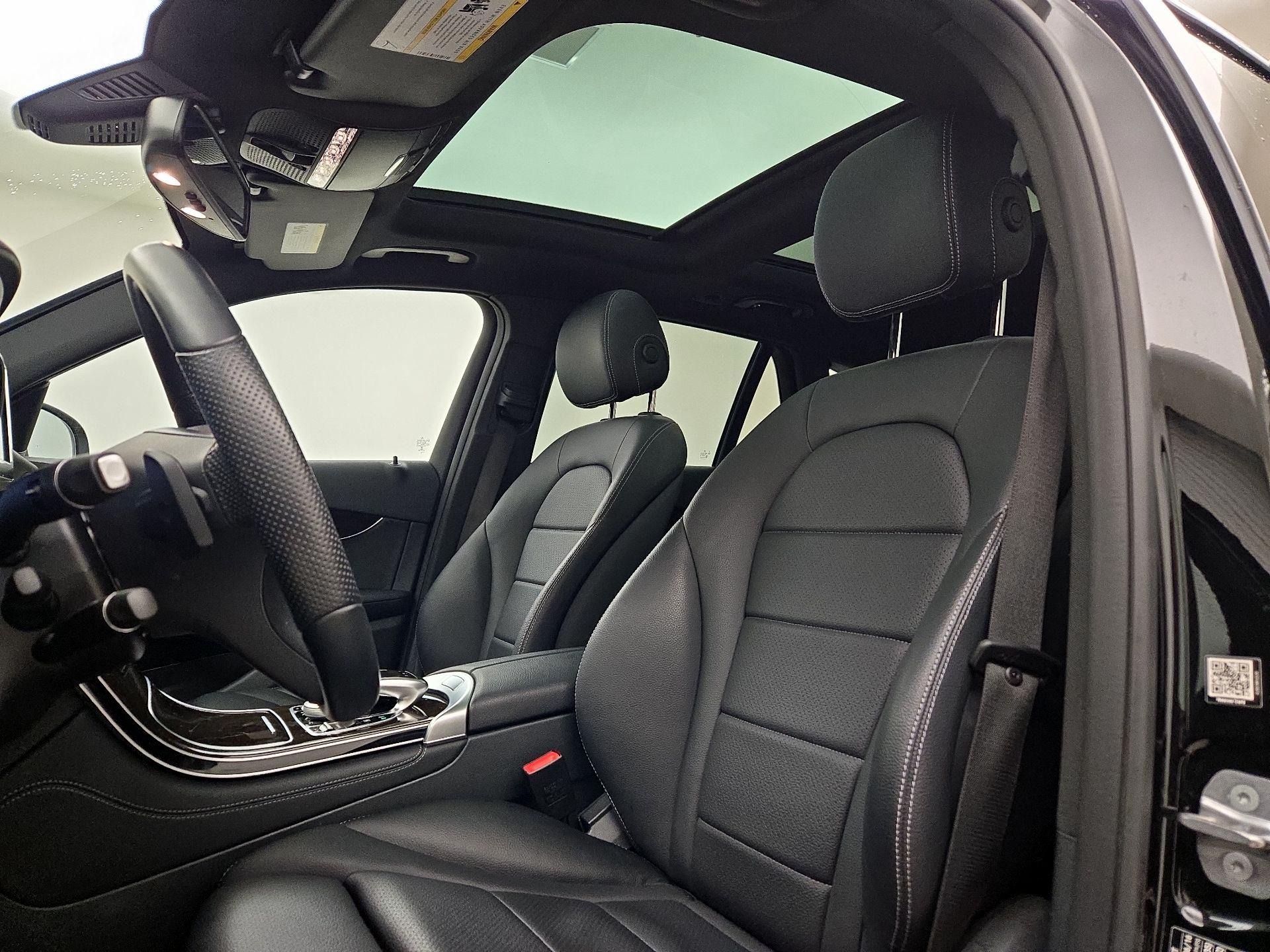 Thumbnail: 2017 Mercedes-Benz GLC - 19