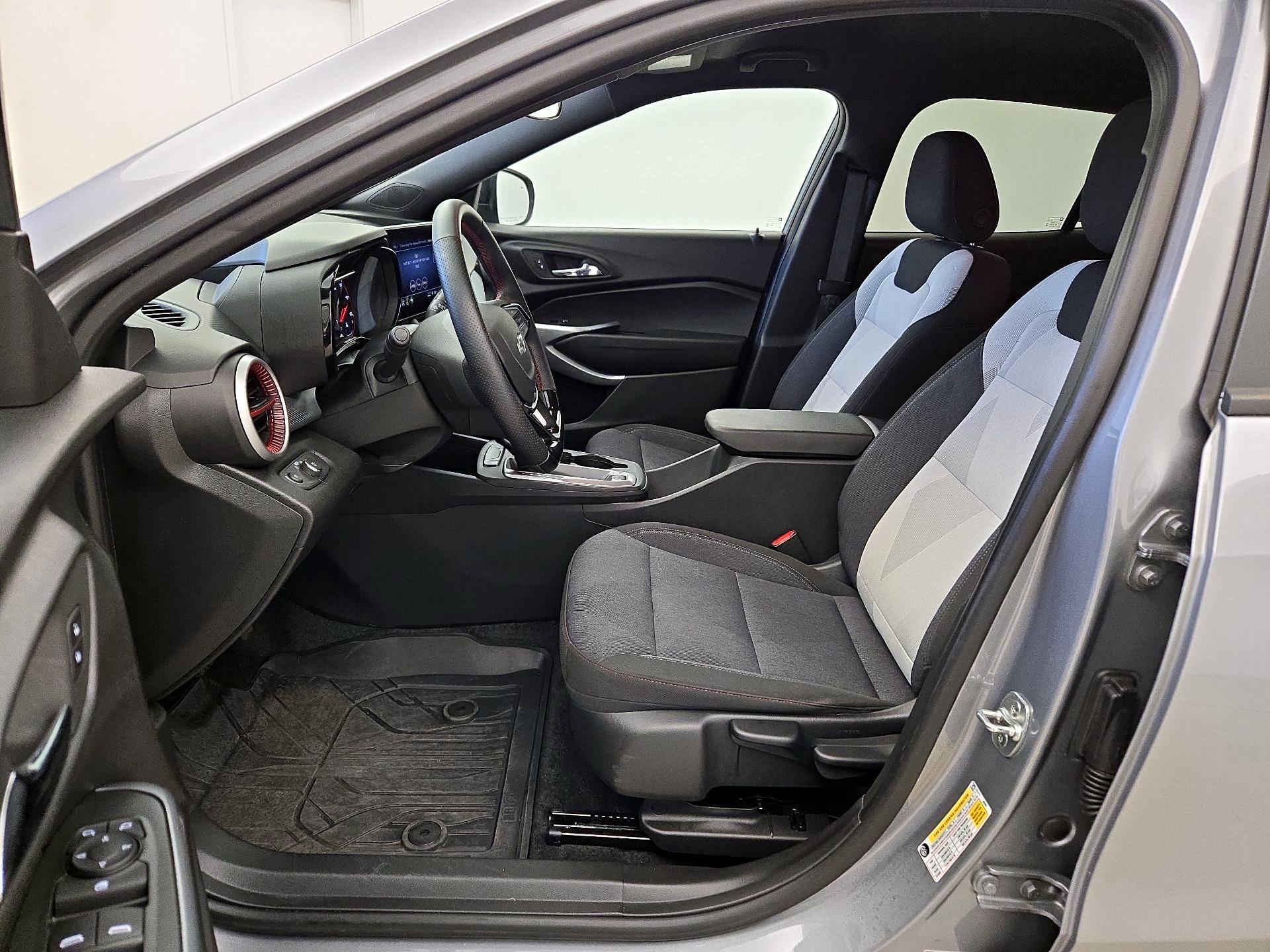 Thumbnail: 2024 Chevrolet Trax - 11