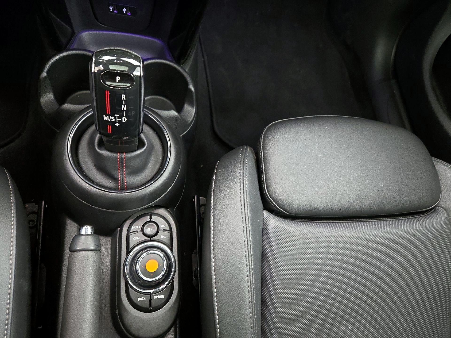 Thumbnail: 2020 MINI Cooper Hardtop - 18