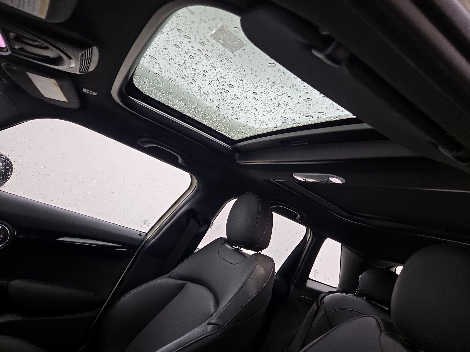 Thumbnail: 2020 MINI Cooper Hardtop - 20