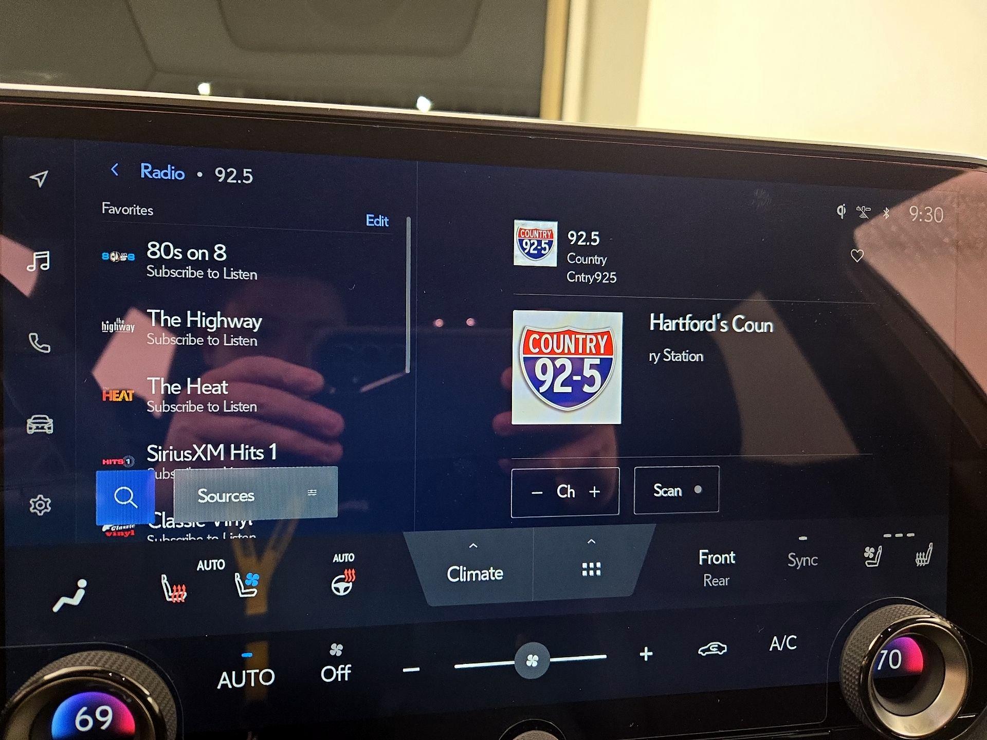 Thumbnail: 2025 Lexus RX - 15