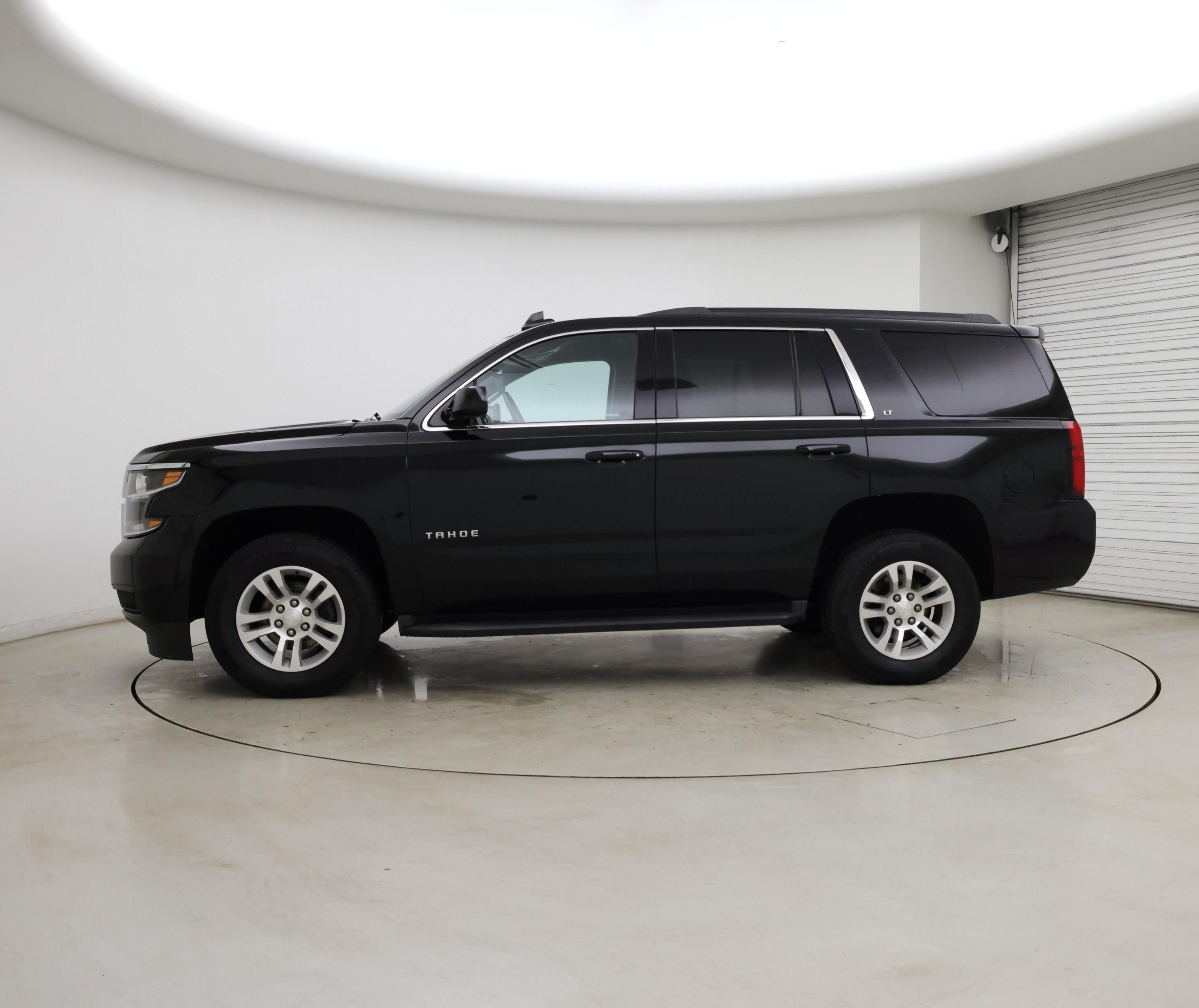 Thumbnail: 2018 Chevrolet Tahoe - 3