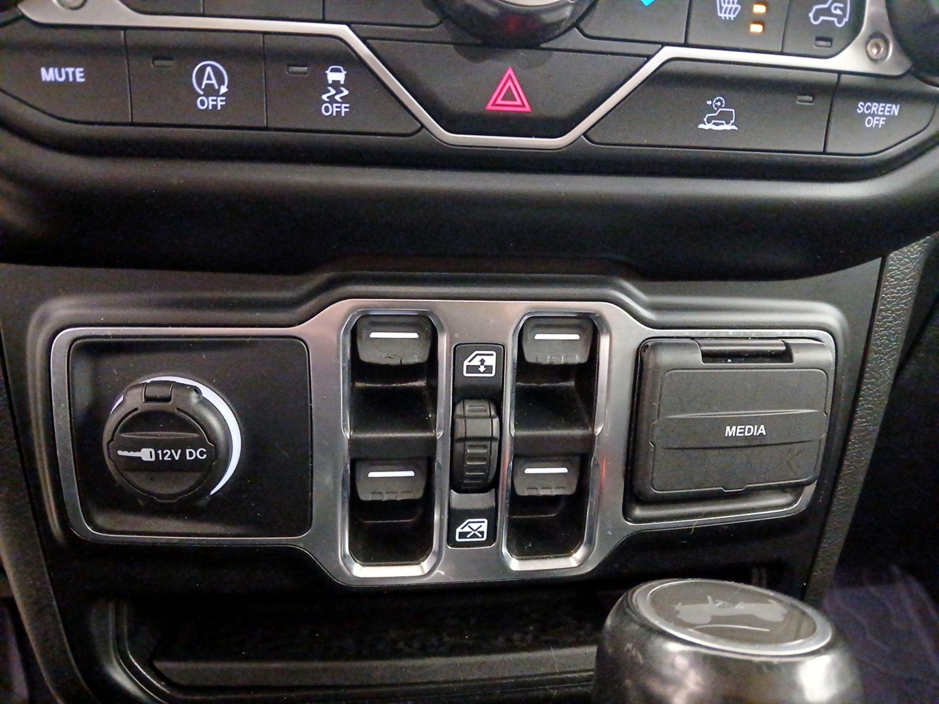 Thumbnail: 2021 Jeep Wrangler - 19