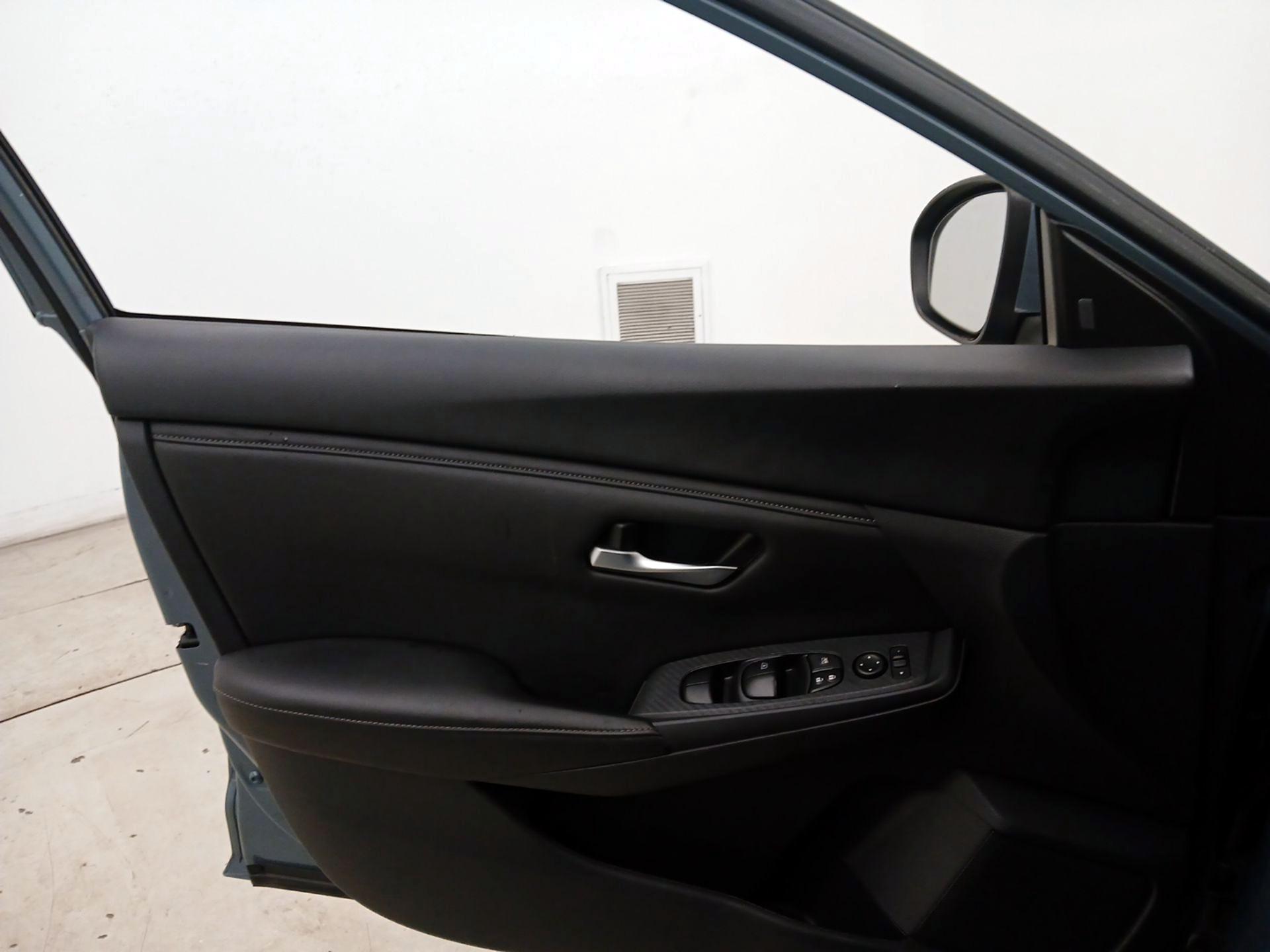 Thumbnail: 2024 Nissan Sentra - 12