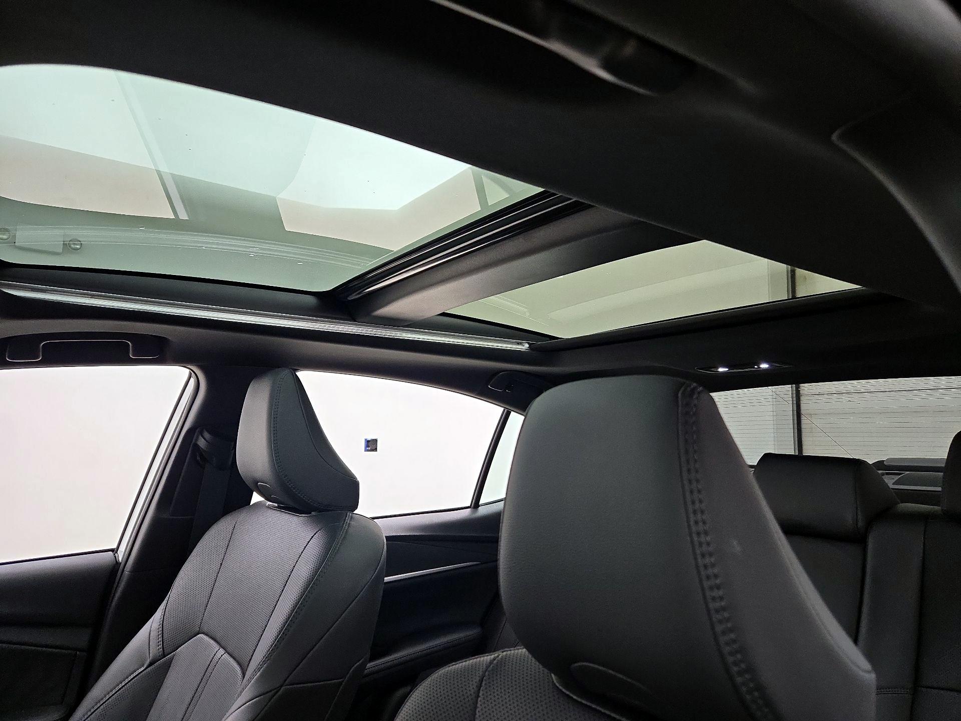 Thumbnail: 2025 Toyota Camry - 18