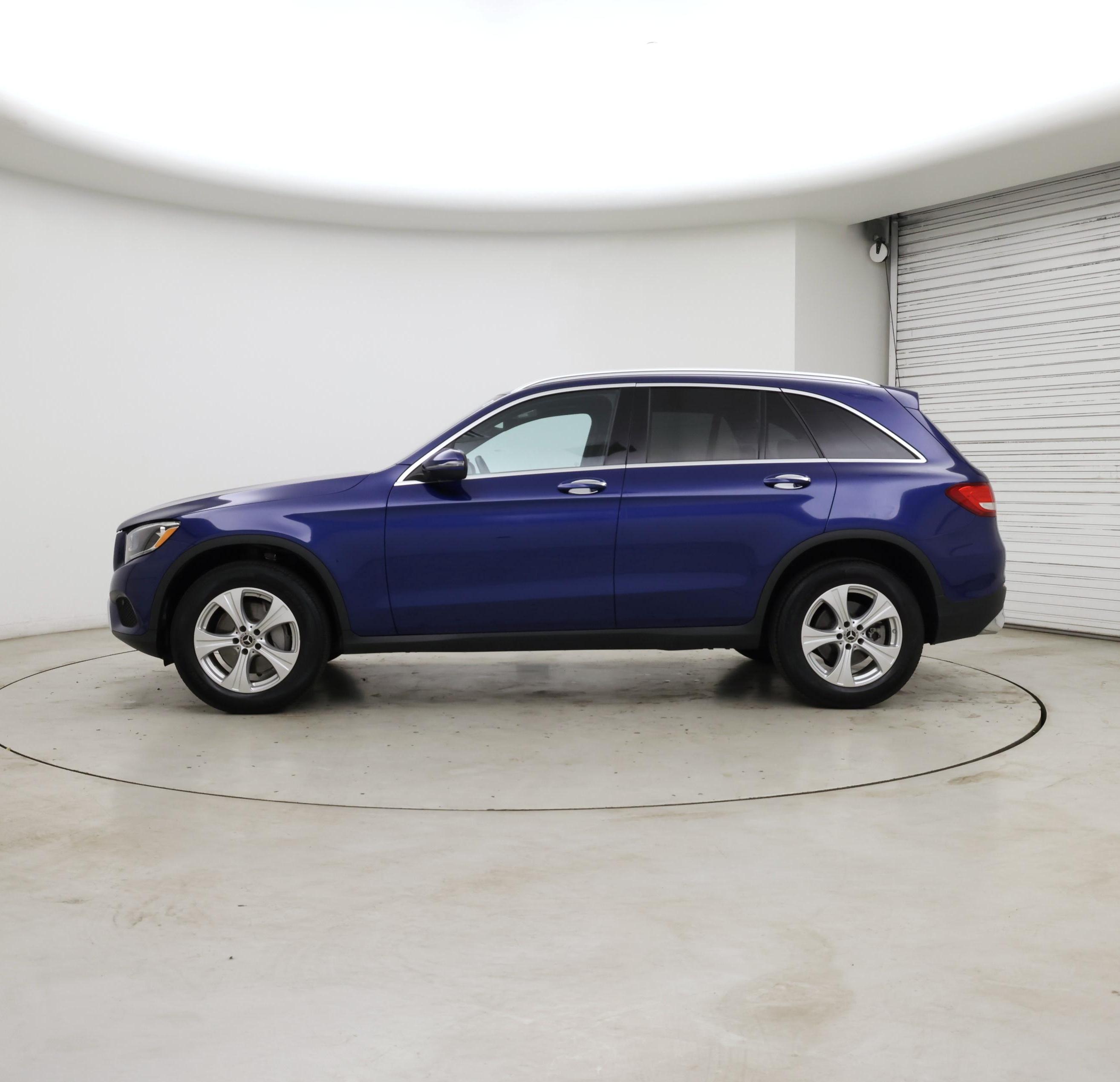 Thumbnail: 2017 Mercedes-Benz GLC - 3