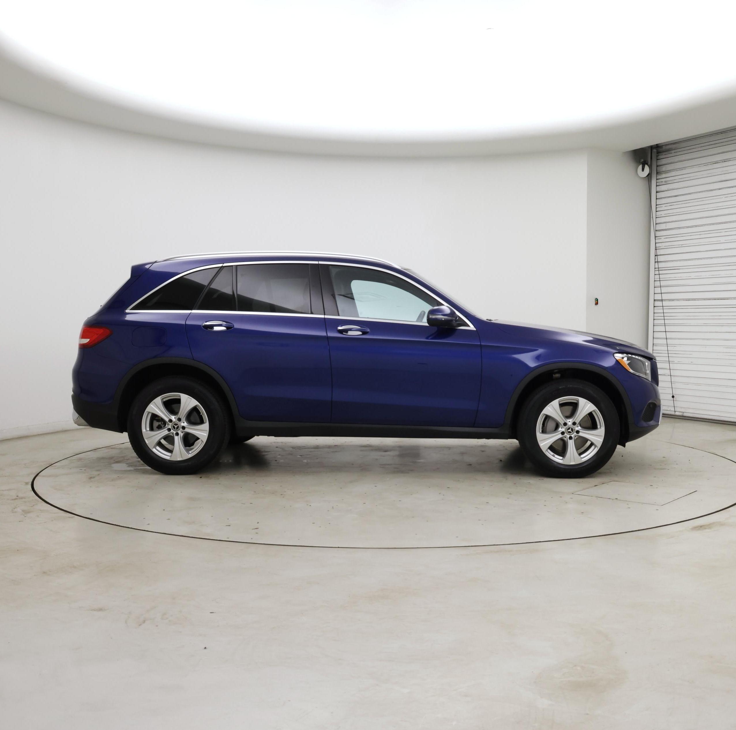 Thumbnail: 2017 Mercedes-Benz GLC - 7