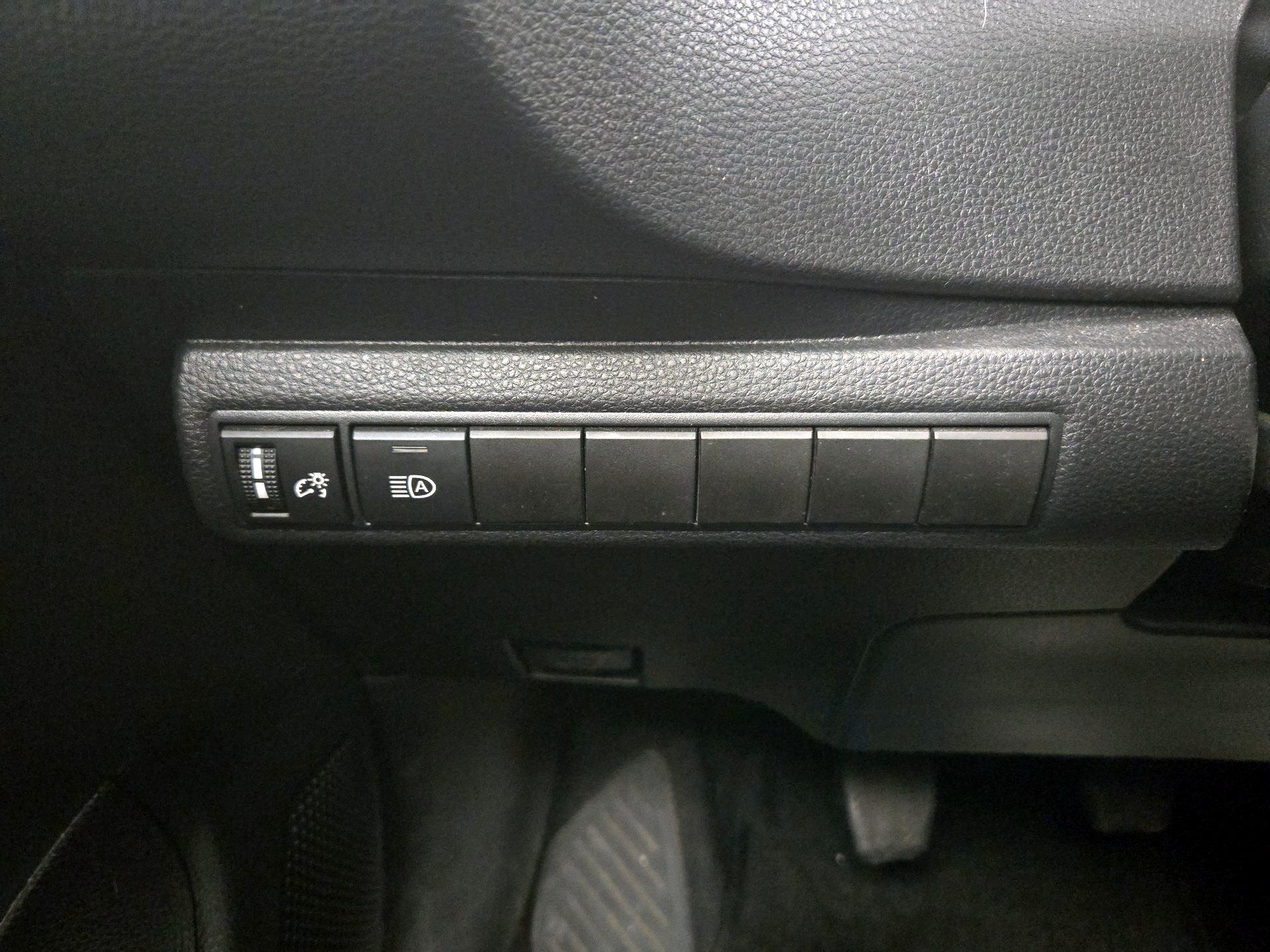 Thumbnail: 2020 Toyota Corolla - 13