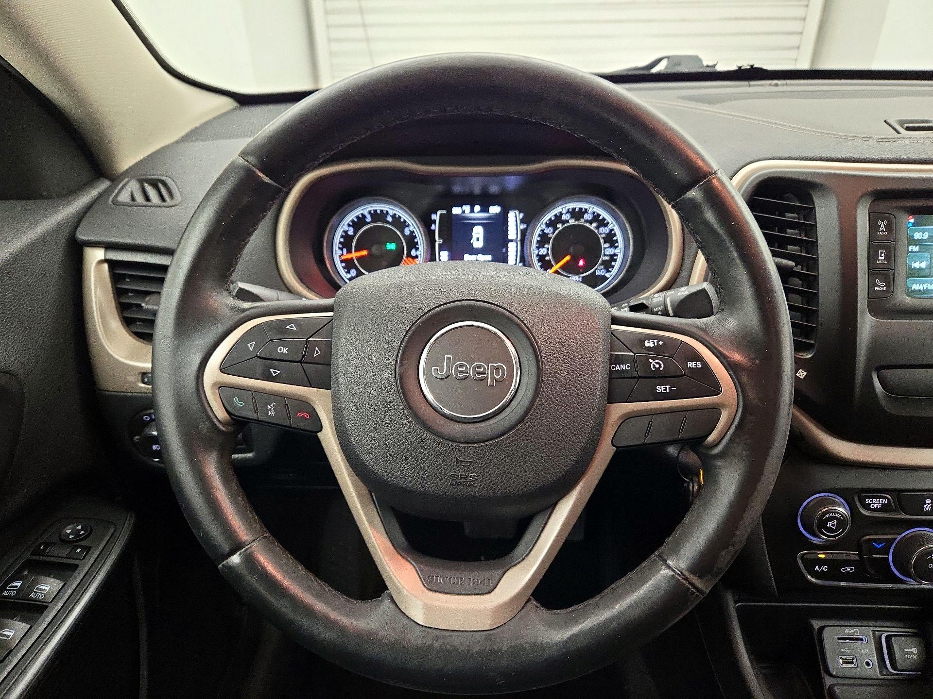 Thumbnail: 2015 Jeep Cherokee - 10