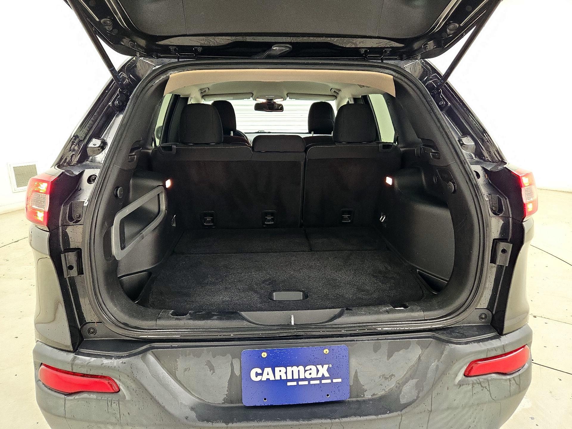 Thumbnail: 2015 Jeep Cherokee - 20