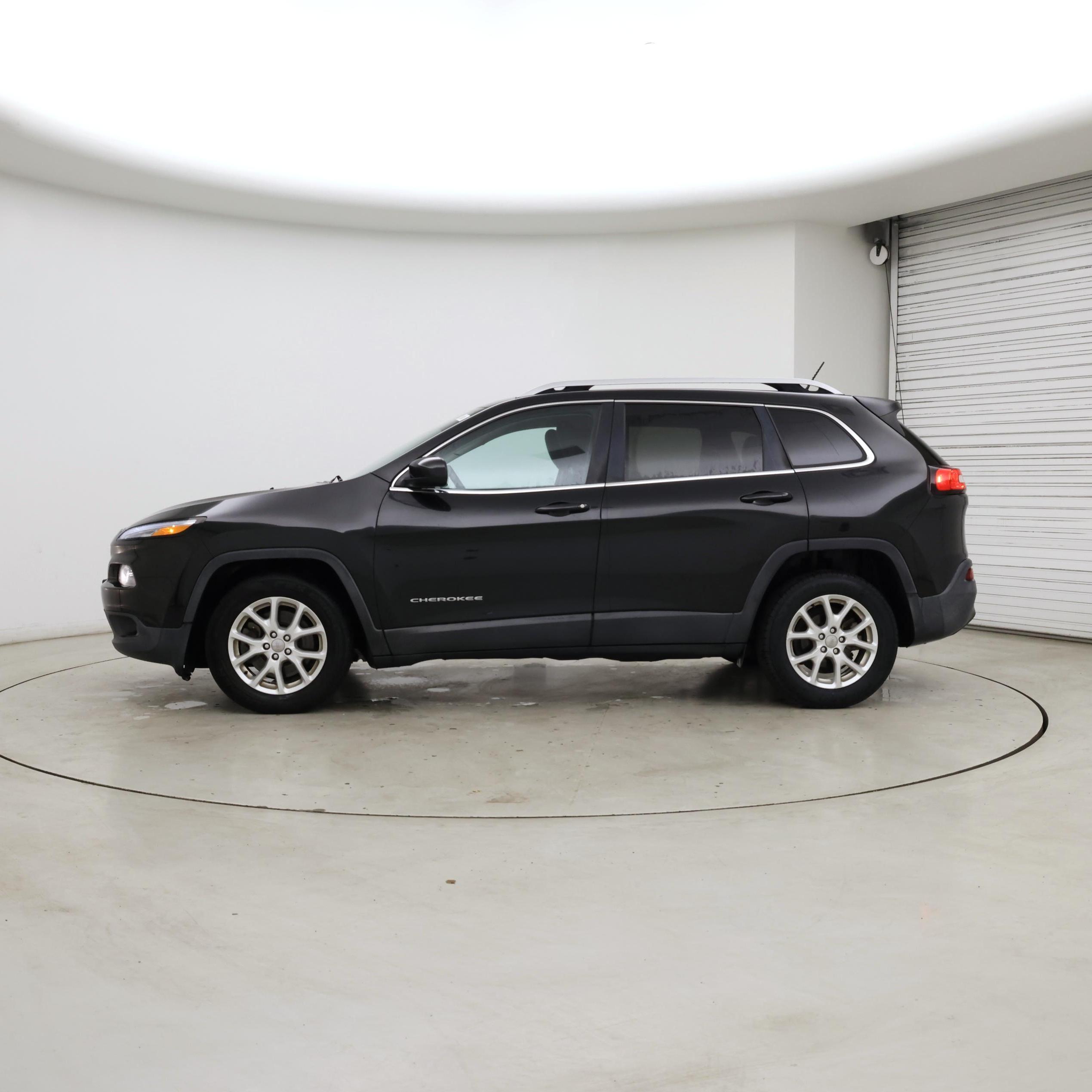 Thumbnail: 2015 Jeep Cherokee - 3
