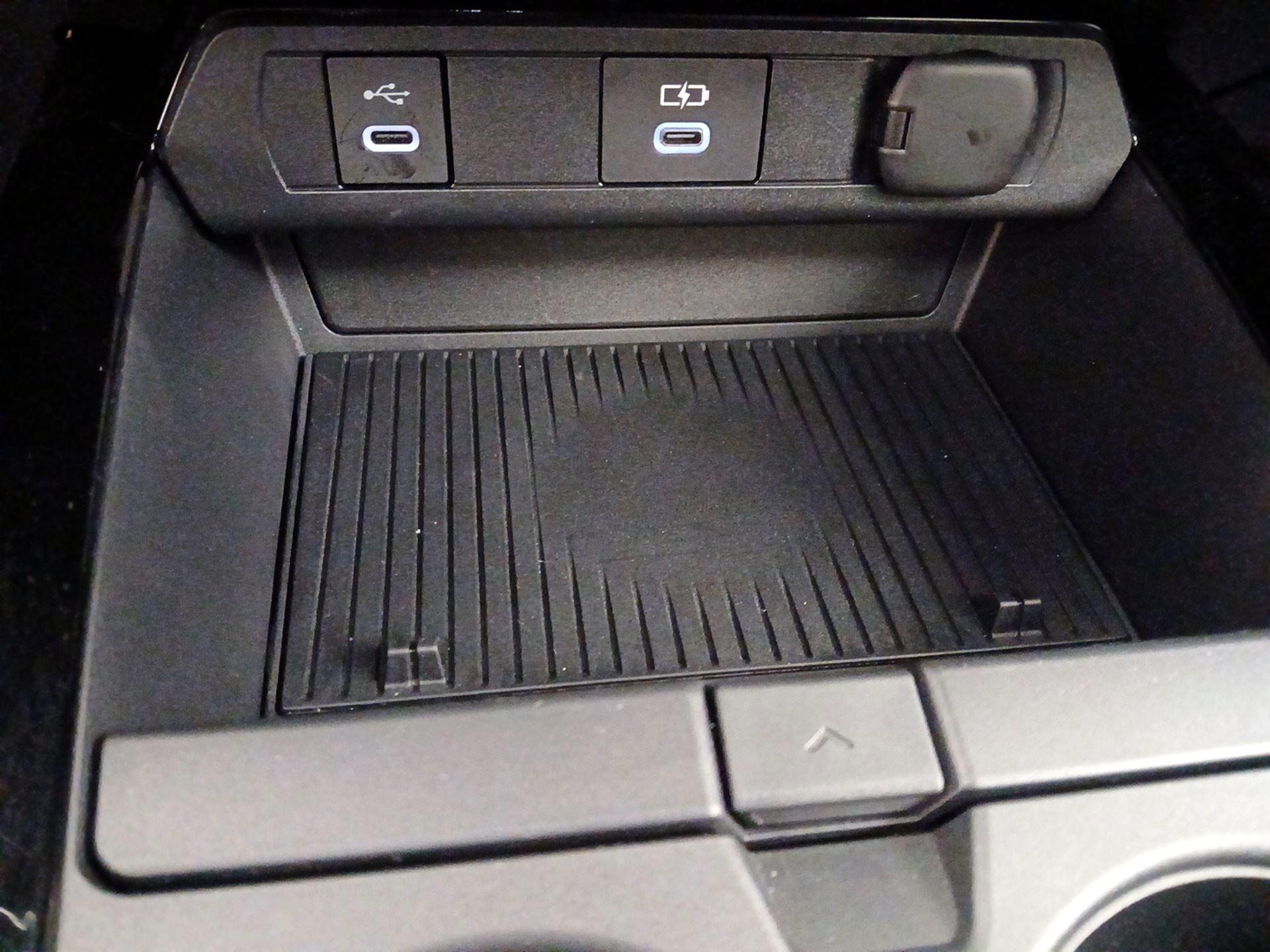 Thumbnail: 2025 Toyota Prius - 19