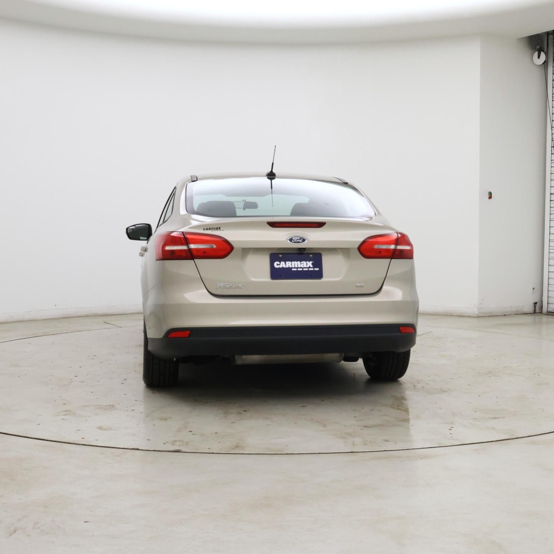 Thumbnail: 2015 Ford Focus - 6