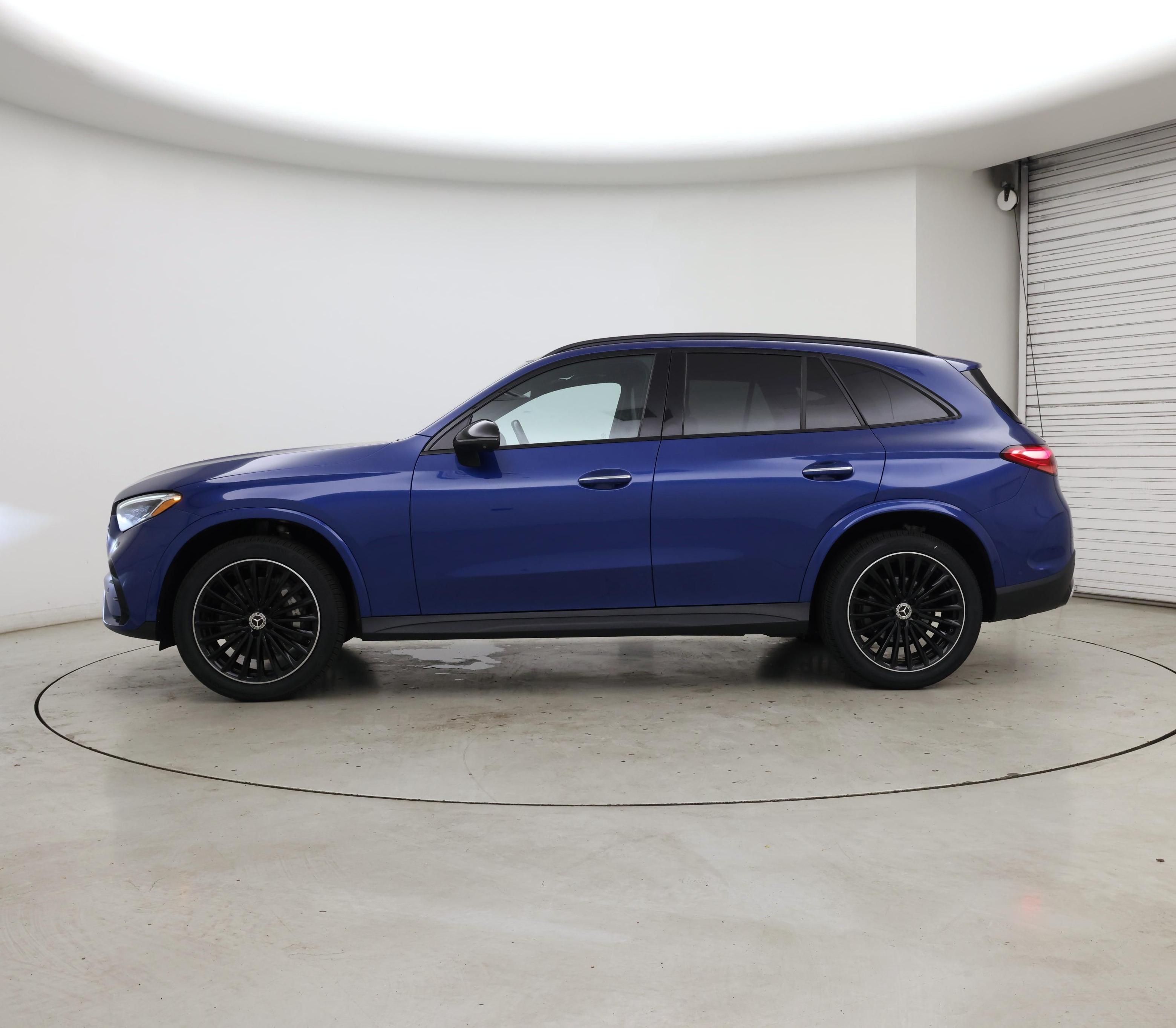 Thumbnail: 2023 Mercedes-Benz GLC - 3
