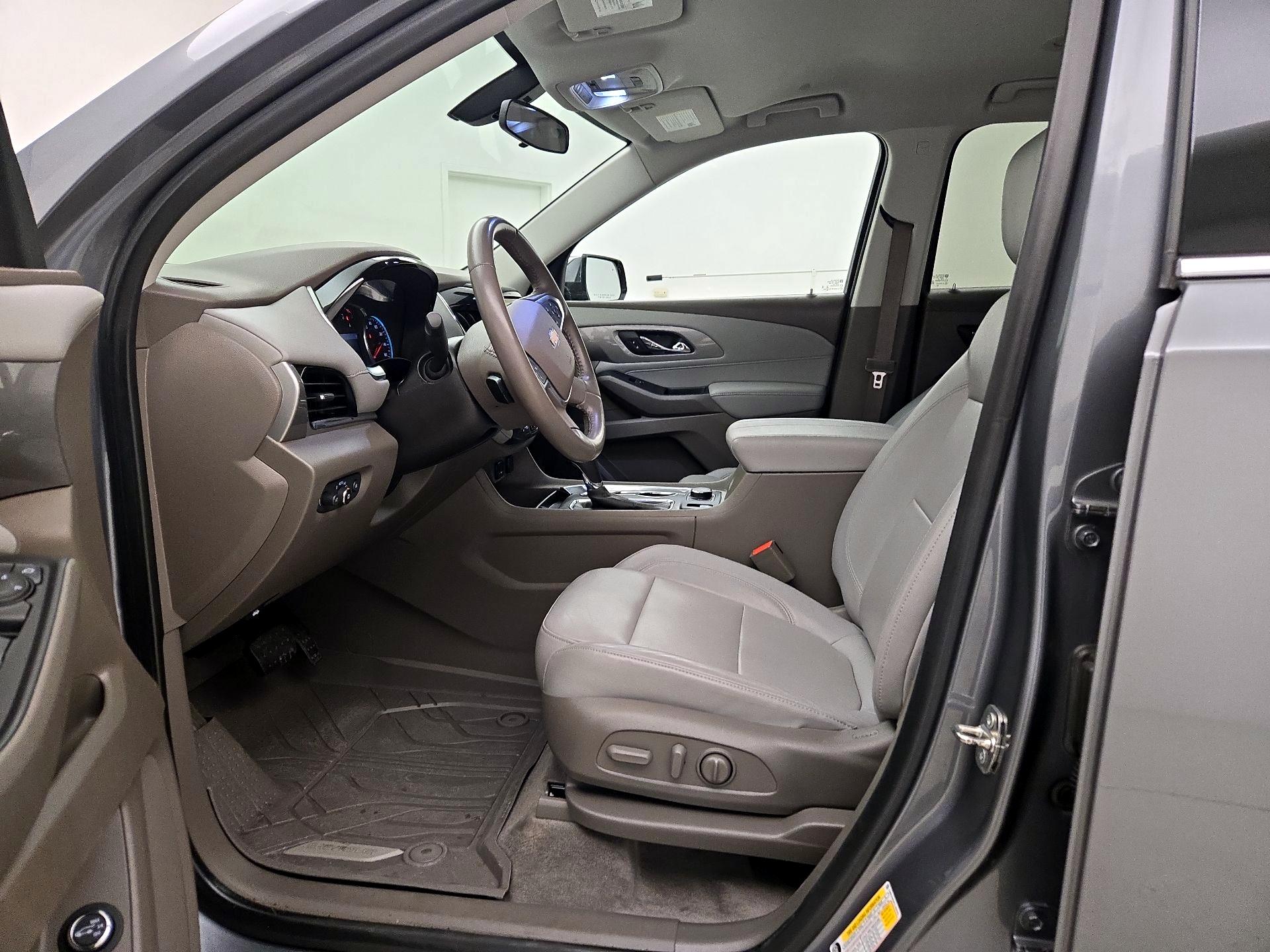 Thumbnail: 2020 Chevrolet Traverse - 11