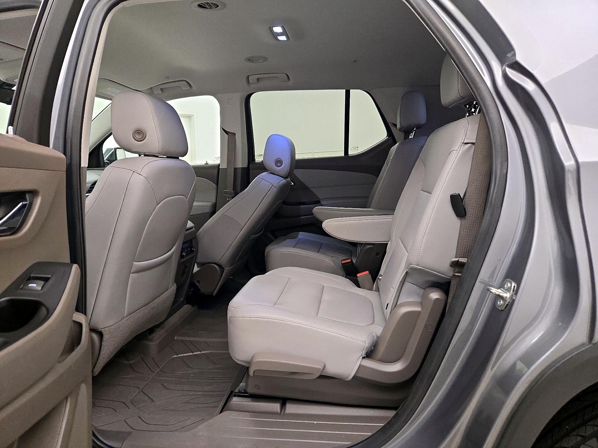 Thumbnail: 2020 Chevrolet Traverse - 19