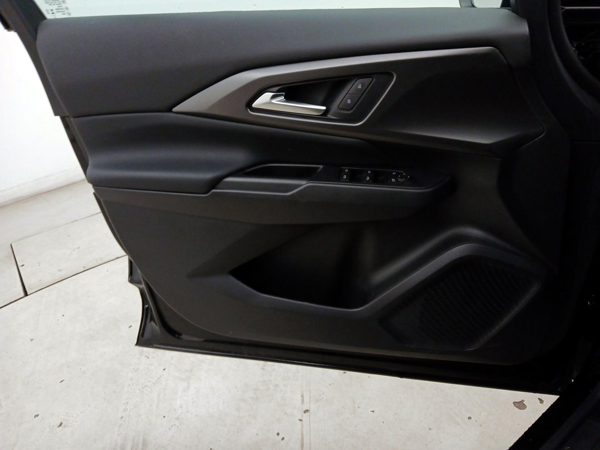 Thumbnail: 2026 Chevrolet Equinox - 12