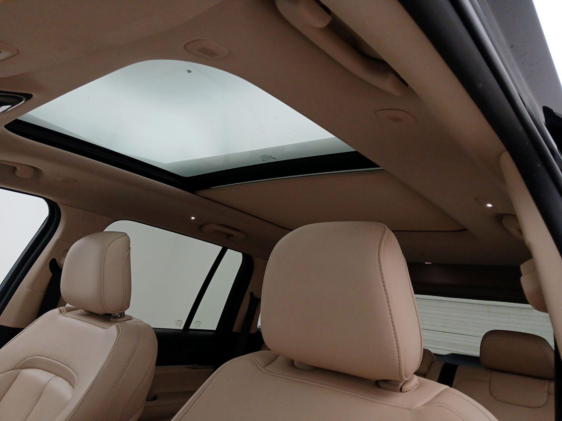 Thumbnail: 2022 Jeep Grand Cherokee - 20