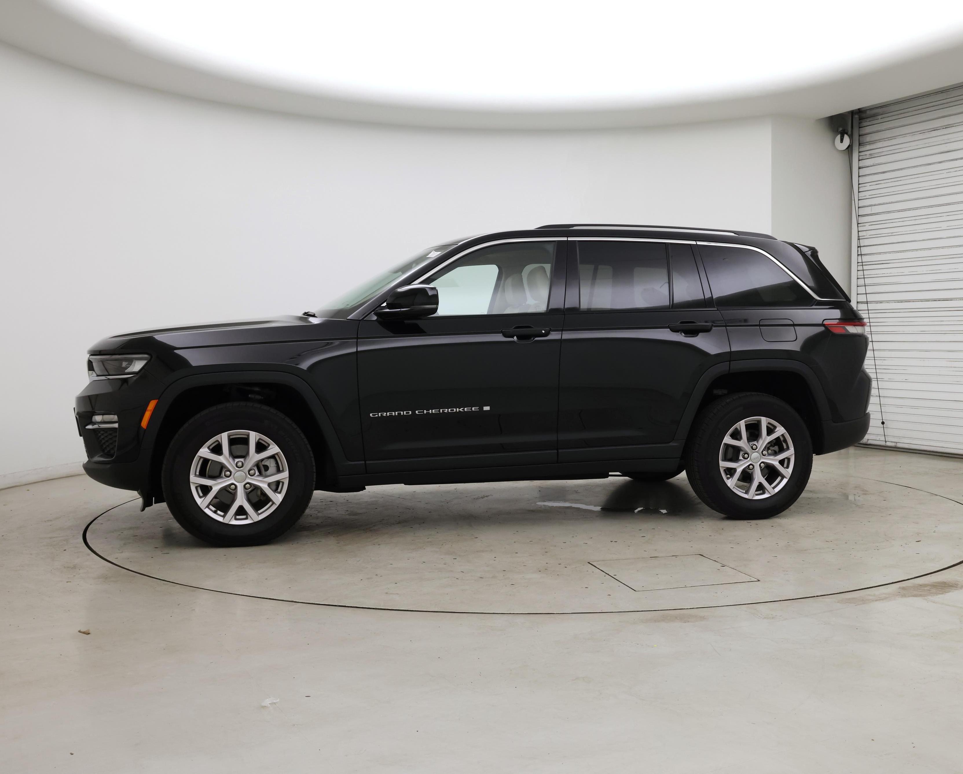Thumbnail: 2022 Jeep Grand Cherokee - 3