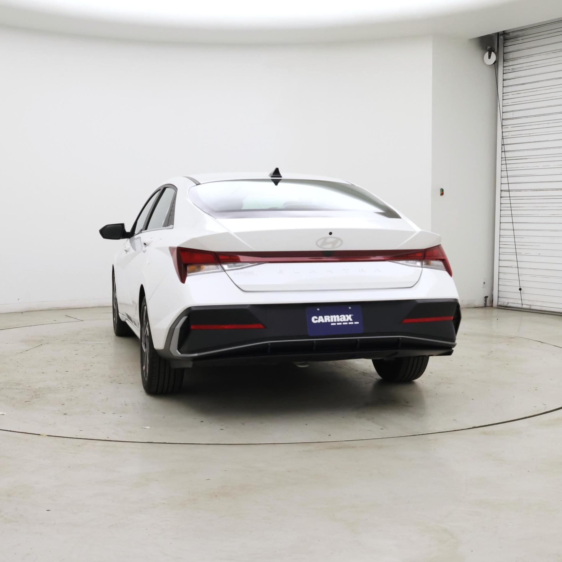 Thumbnail: 2024 Hyundai Elantra - 6