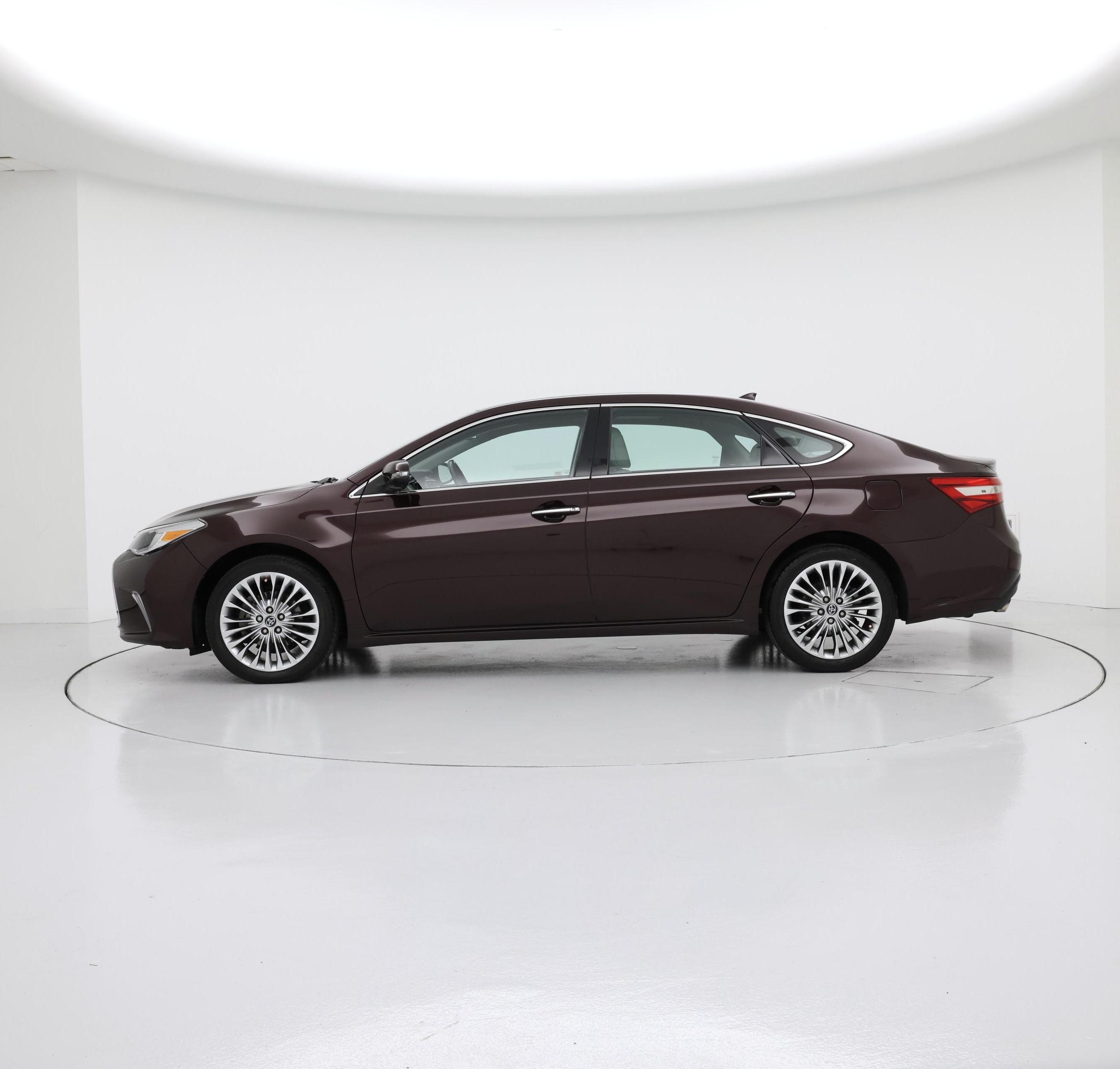 Thumbnail: 2018 Toyota Avalon - 3