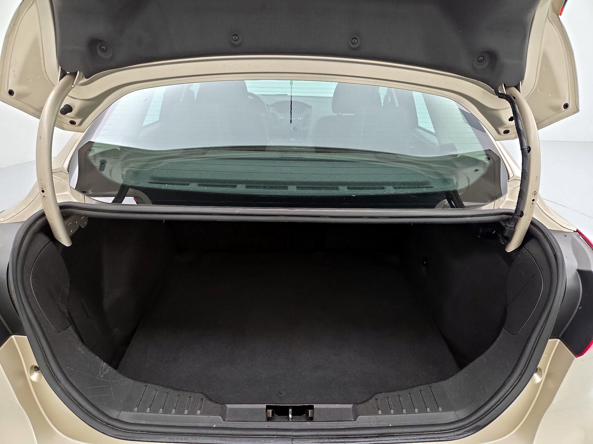 Thumbnail: 2018 Ford Focus - 20