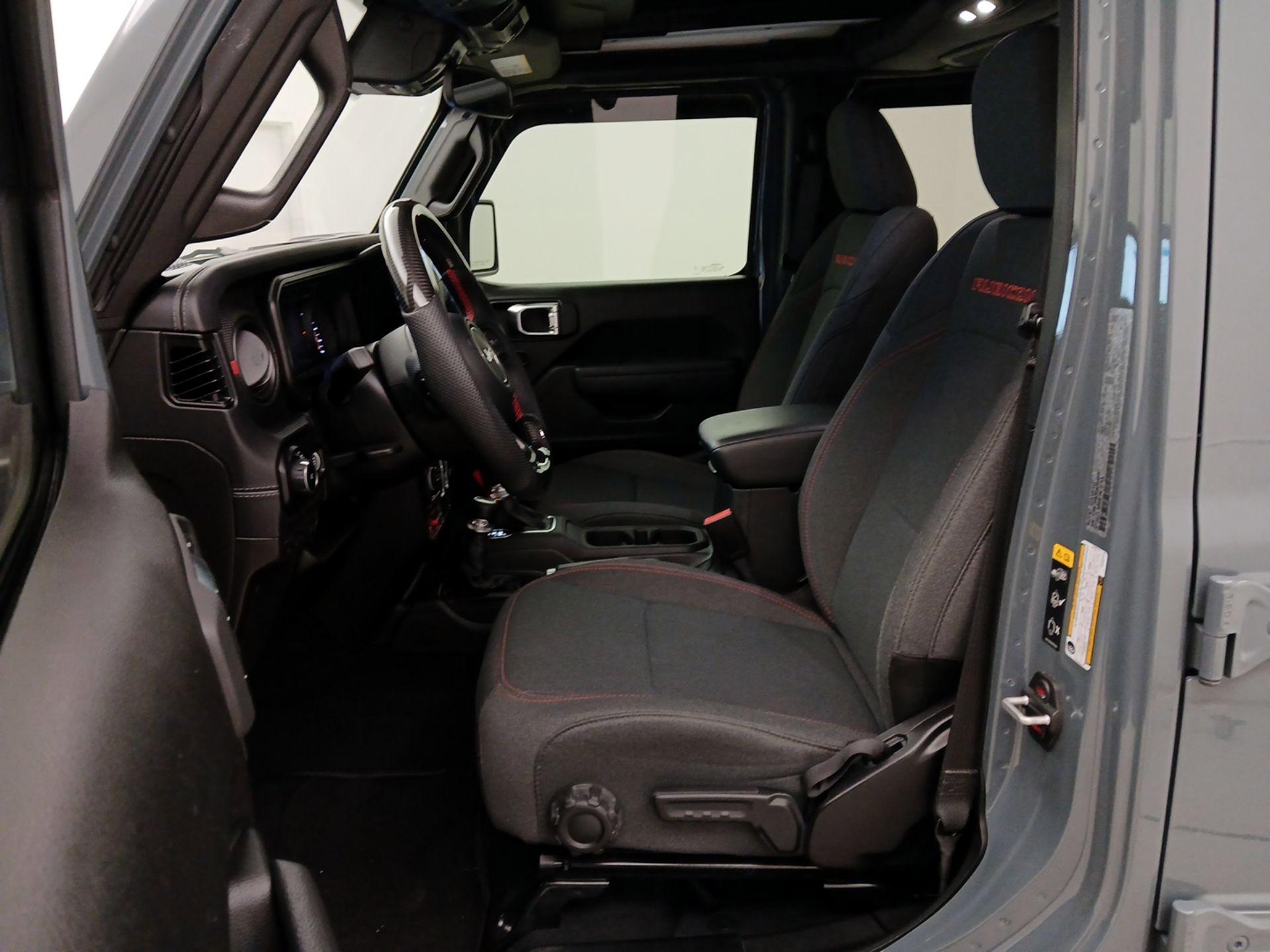 Thumbnail: 2025 Jeep Wrangler - 11