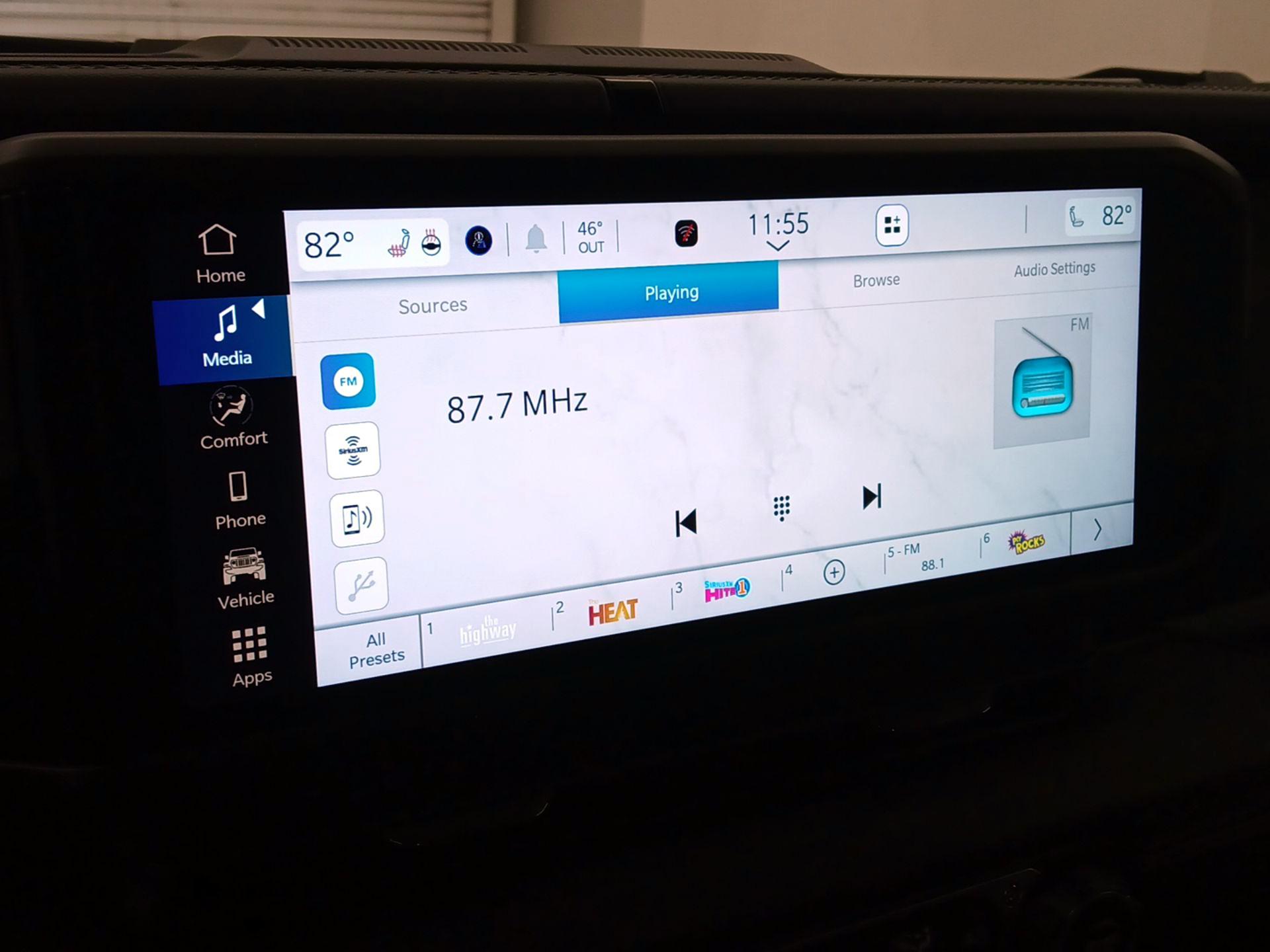 Thumbnail: 2025 Jeep Wrangler - 15