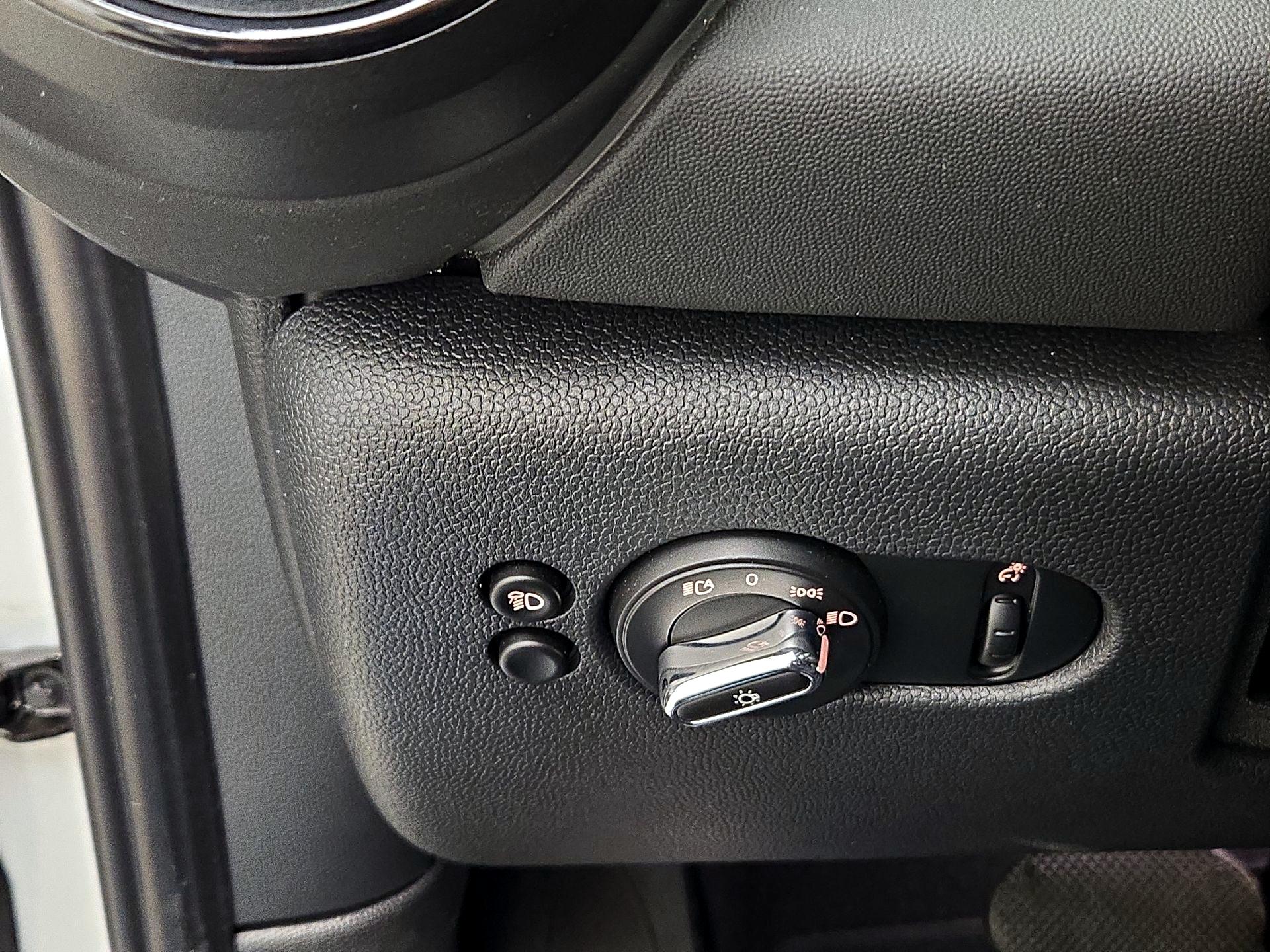 Thumbnail: 2022 MINI Cooper Hardtop - 13