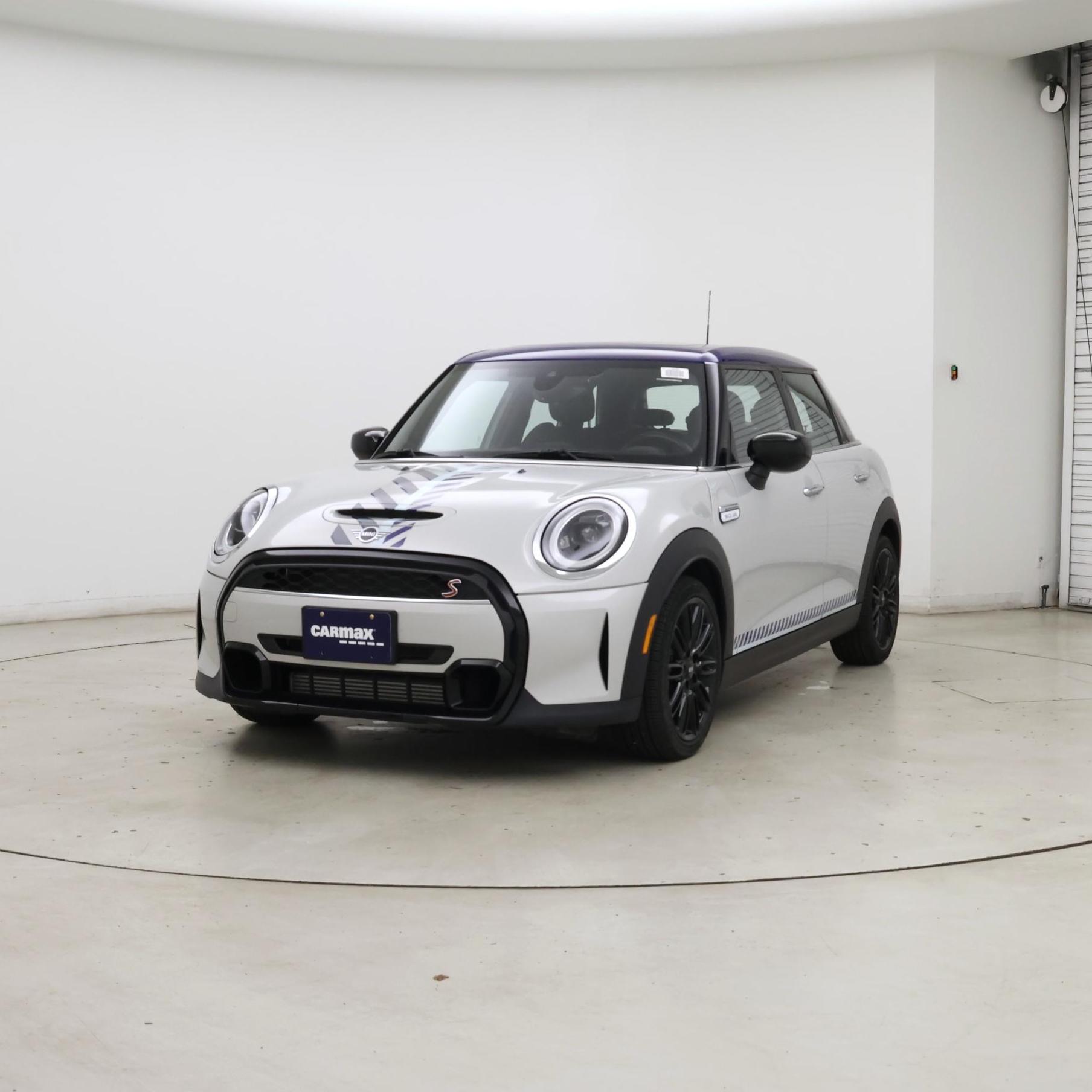 Thumbnail: 2022 MINI Cooper Hardtop - 4