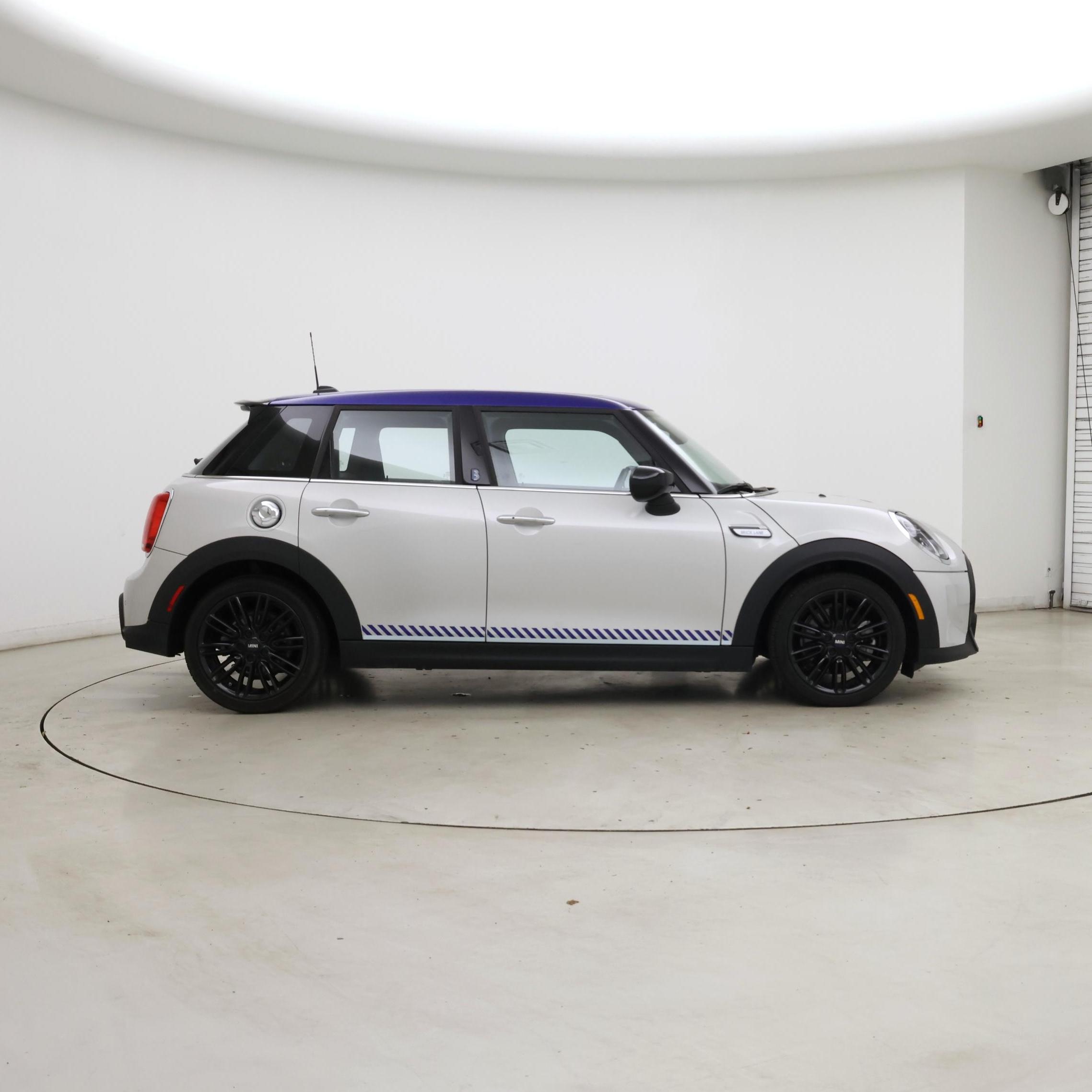 Thumbnail: 2022 MINI Cooper Hardtop - 7
