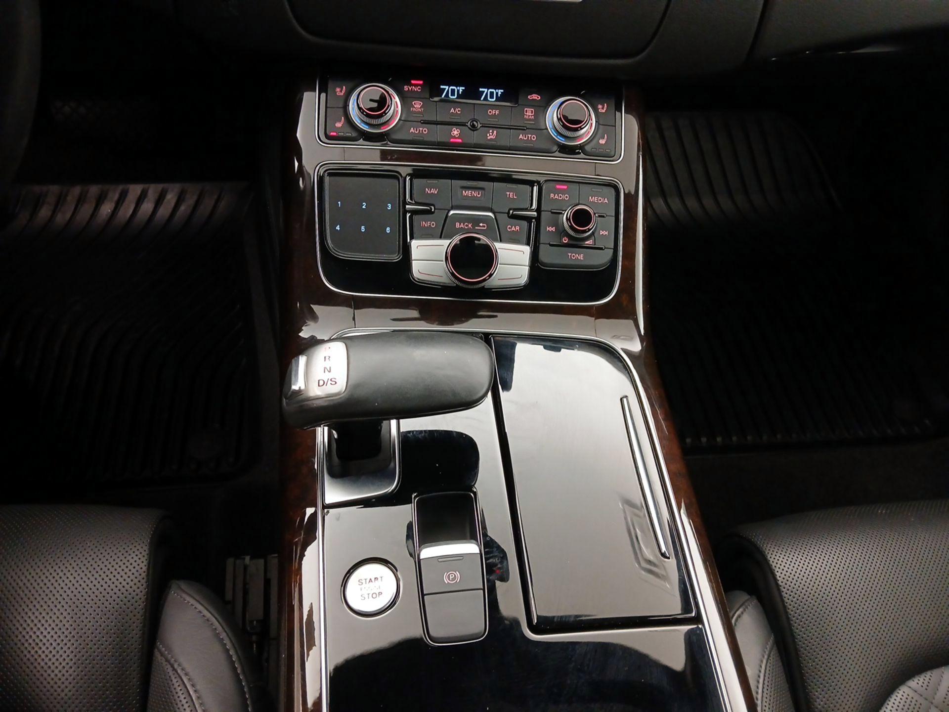 Thumbnail: 2016 Audi A8 - 17