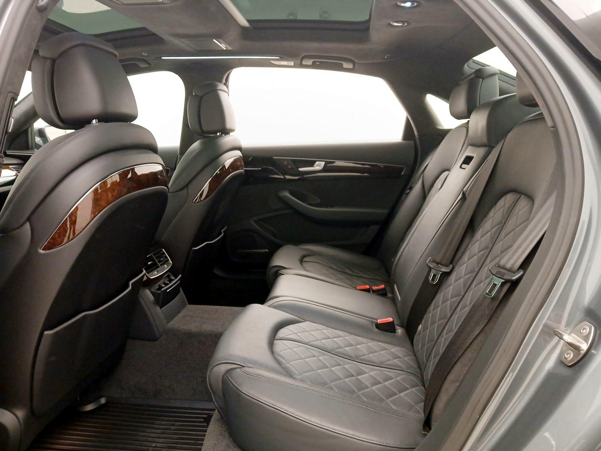 Thumbnail: 2016 Audi A8 - 19