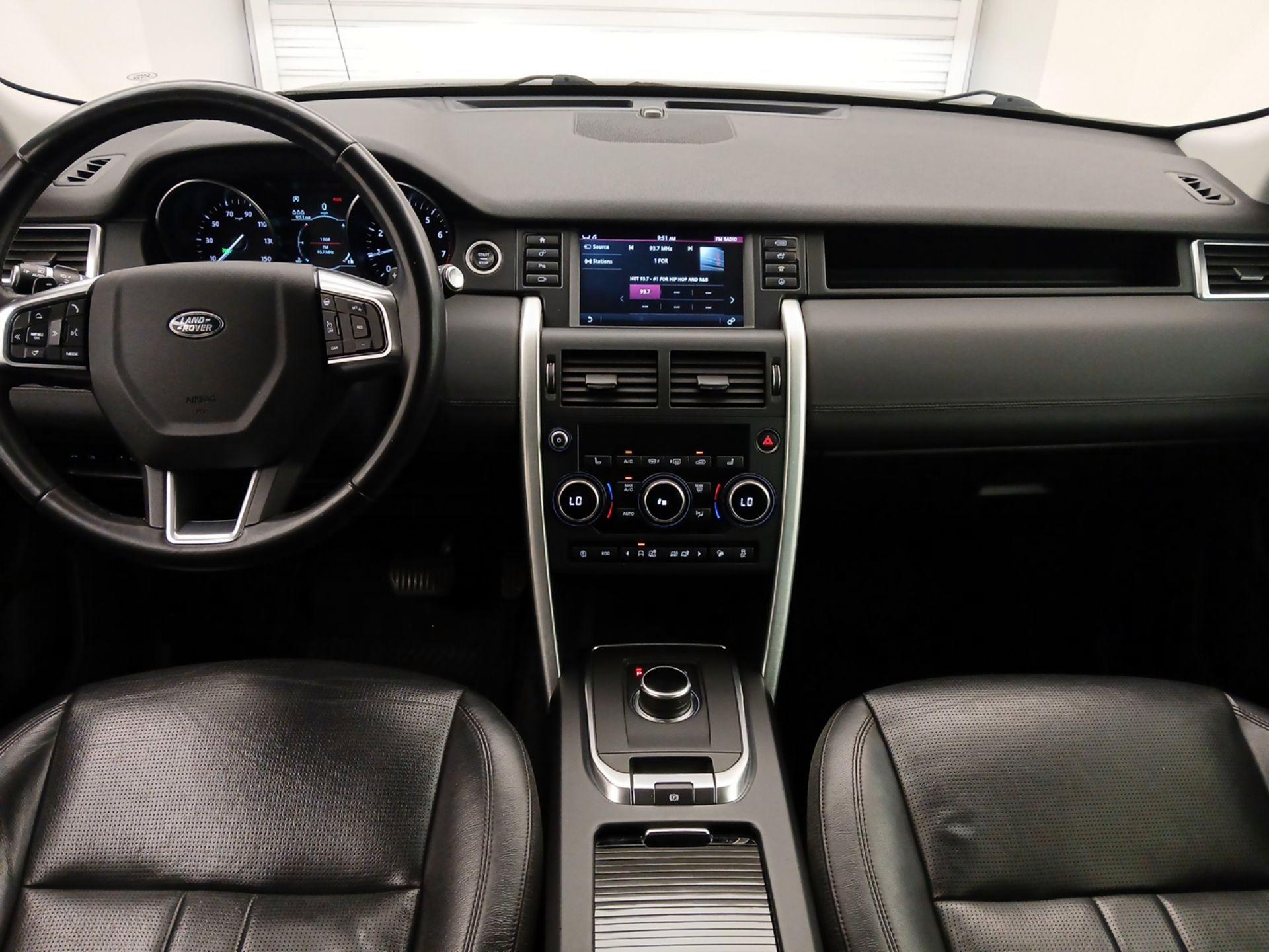 Thumbnail: 2019 Land Rover Discovery Sport - 9