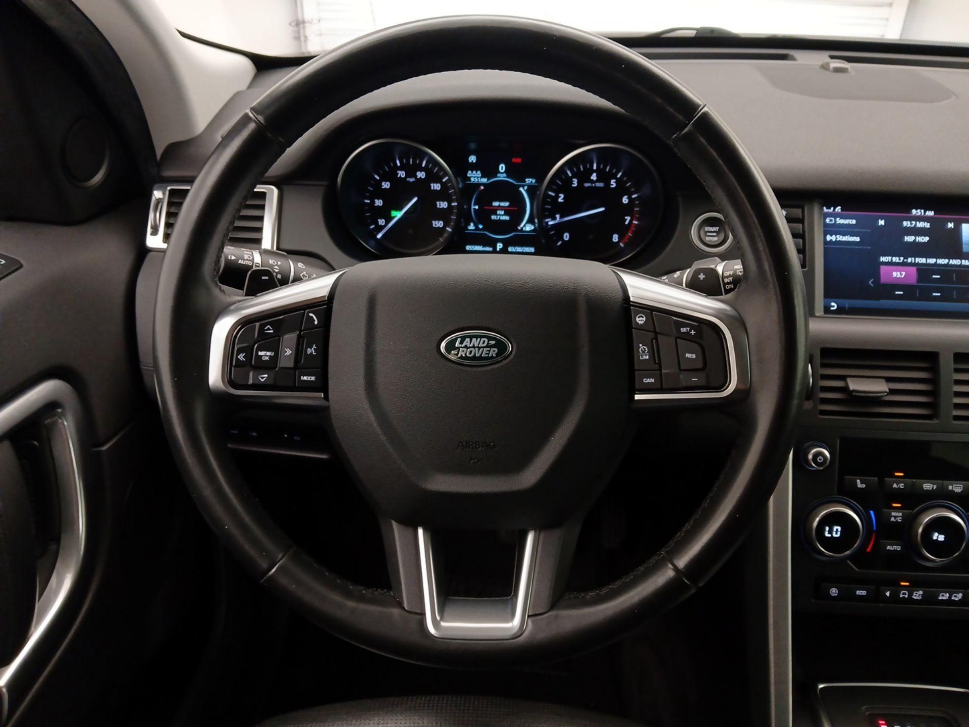 Thumbnail: 2019 Land Rover Discovery Sport - 10