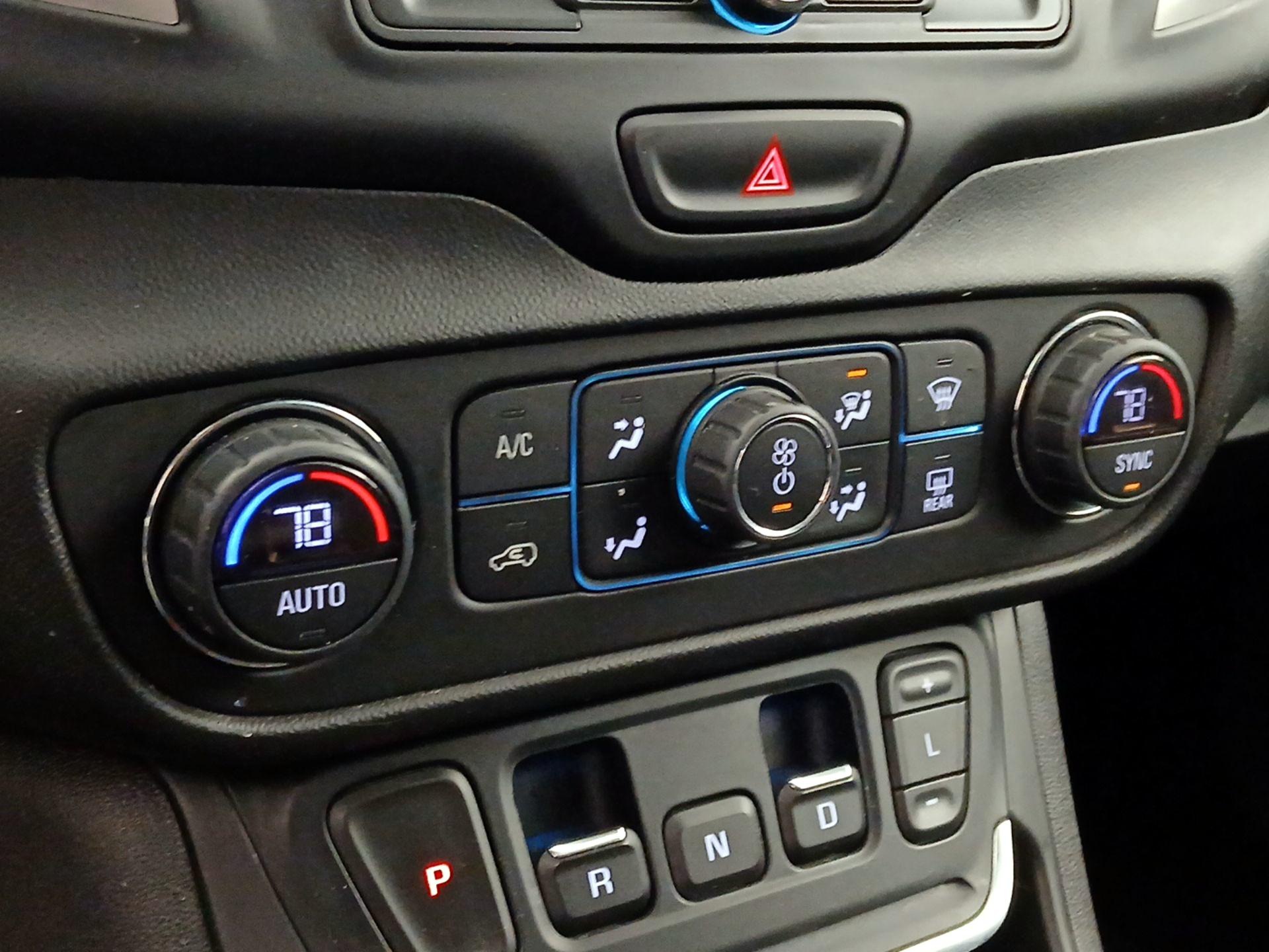 Thumbnail: 2019 GMC Terrain - 16