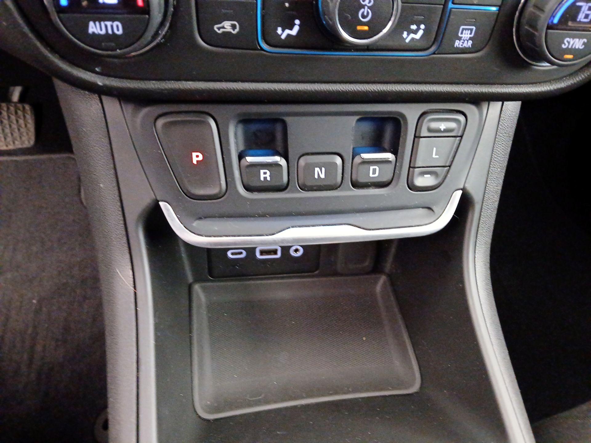 Thumbnail: 2019 GMC Terrain - 17