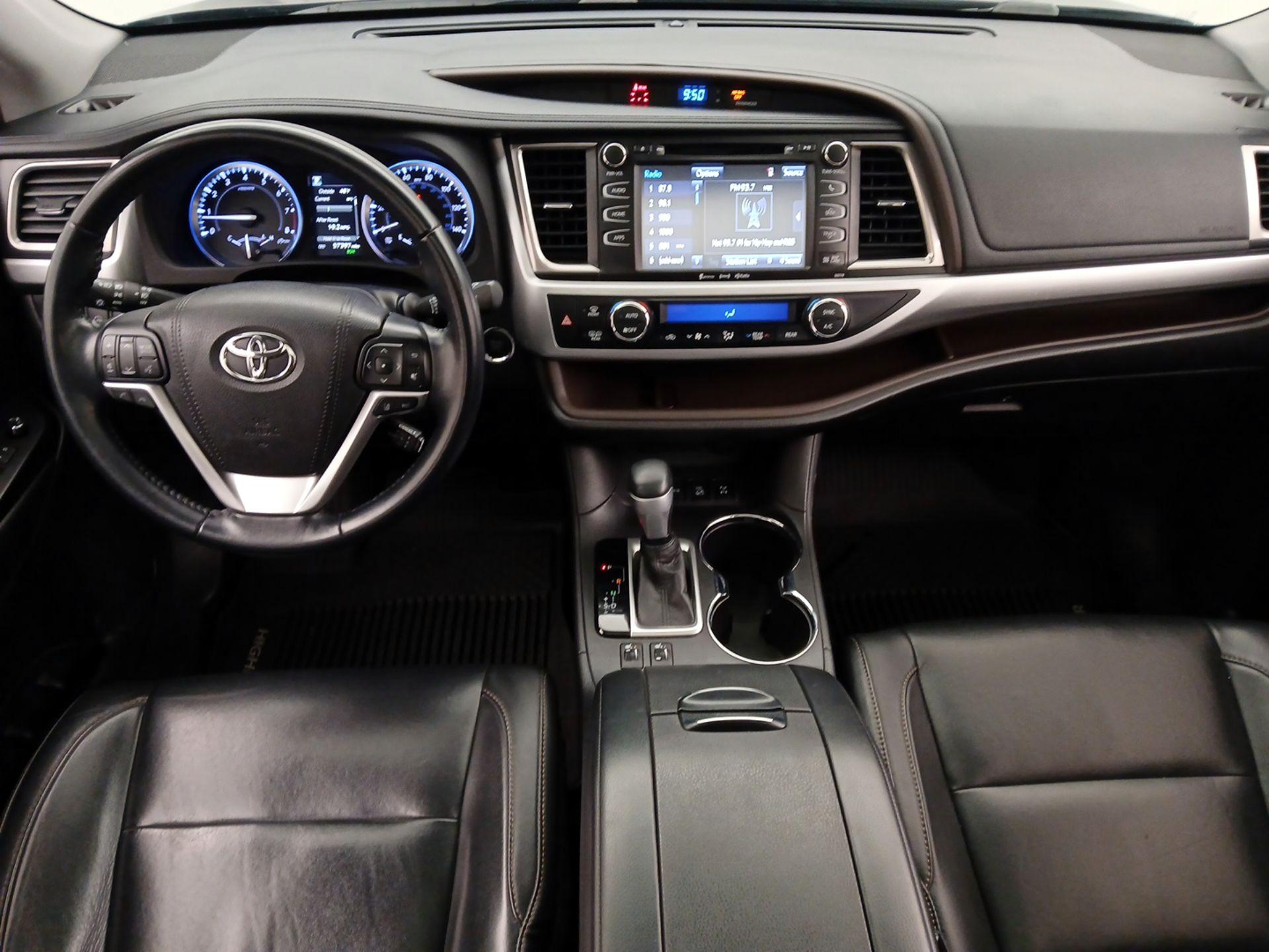 Thumbnail: 2018 Toyota Highlander - 9