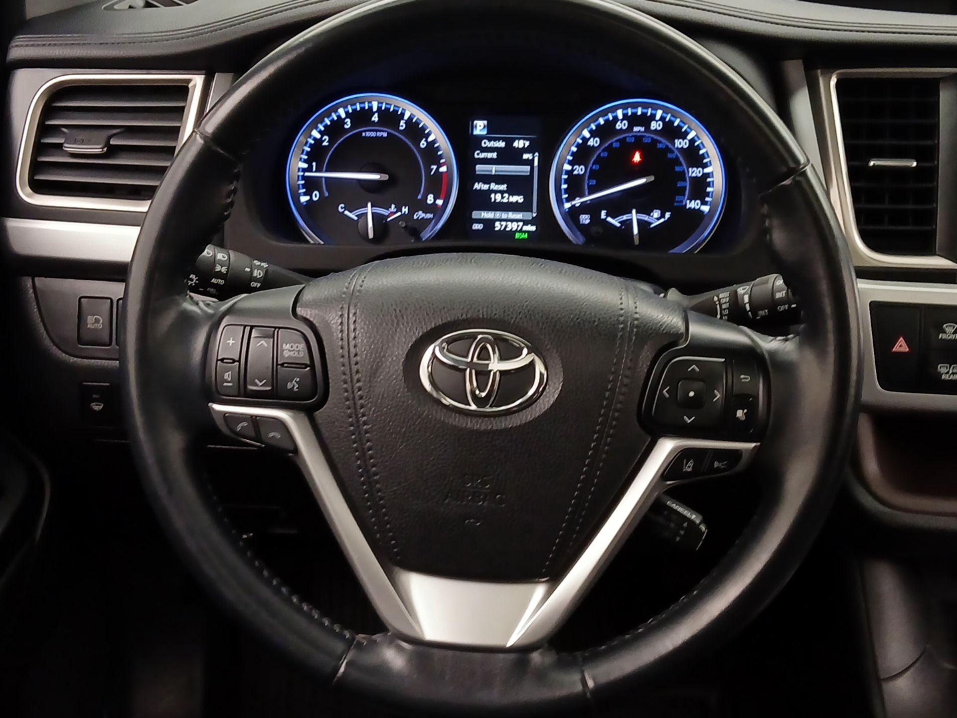 Thumbnail: 2018 Toyota Highlander - 10