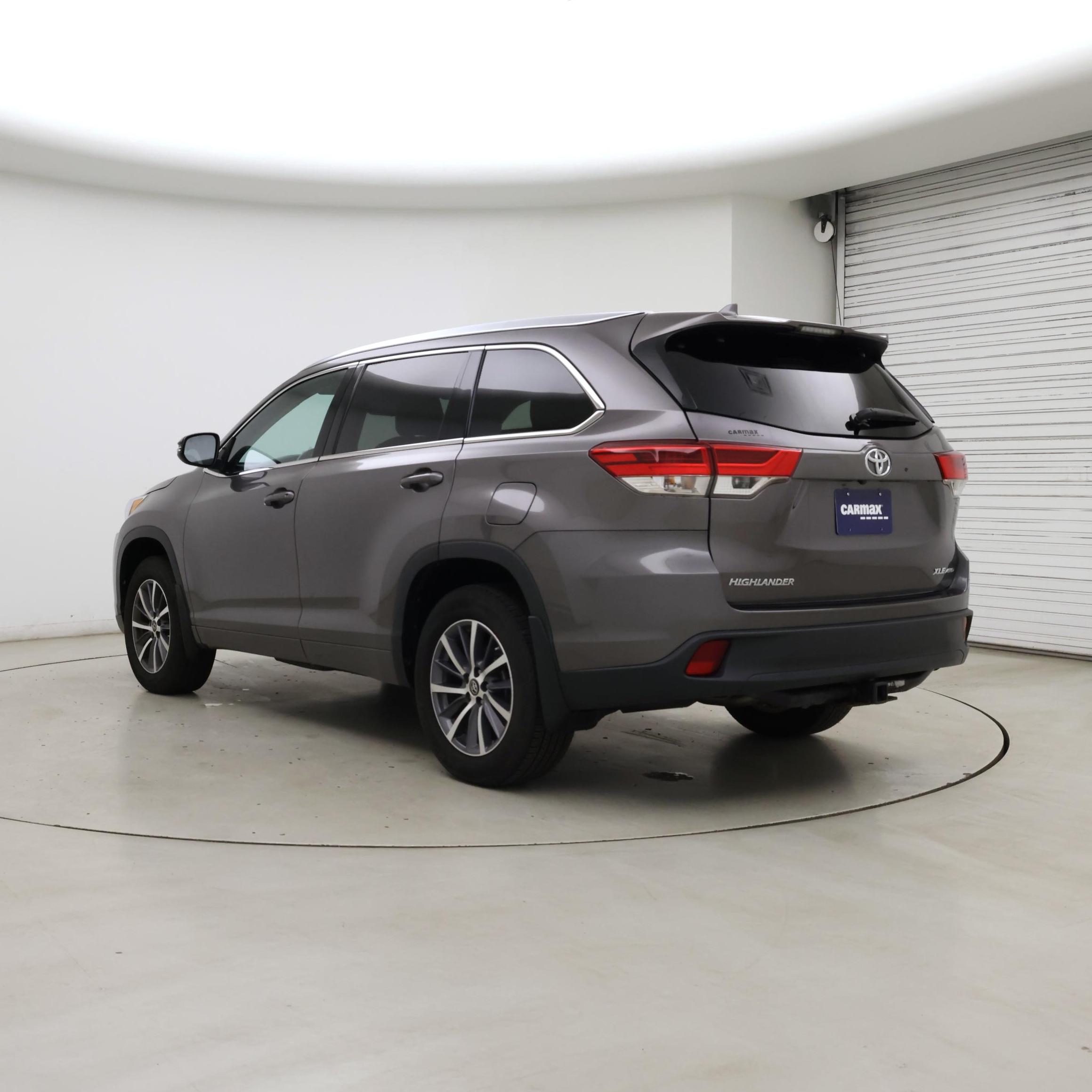 Thumbnail: 2018 Toyota Highlander - 2