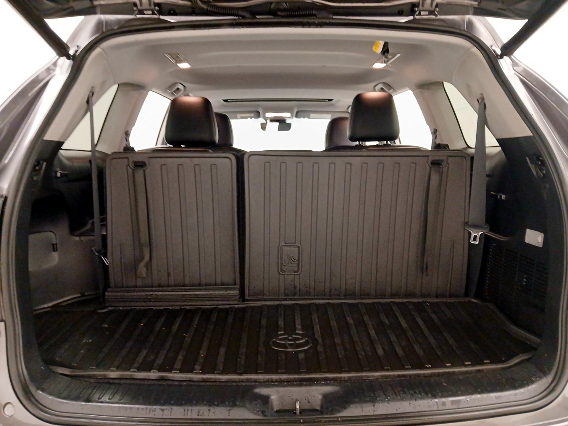 Thumbnail: 2018 Toyota Highlander - 20