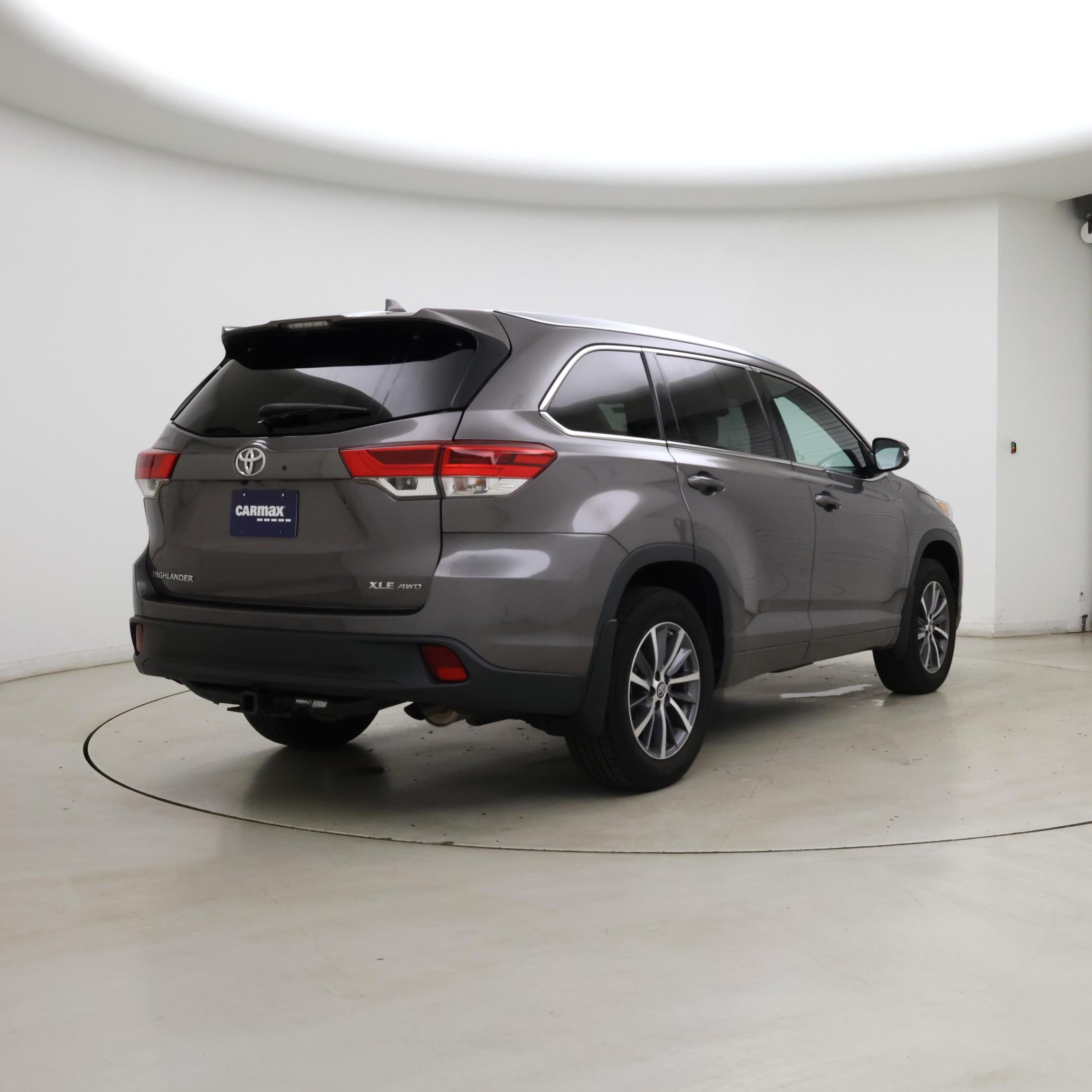 Thumbnail: 2018 Toyota Highlander - 8